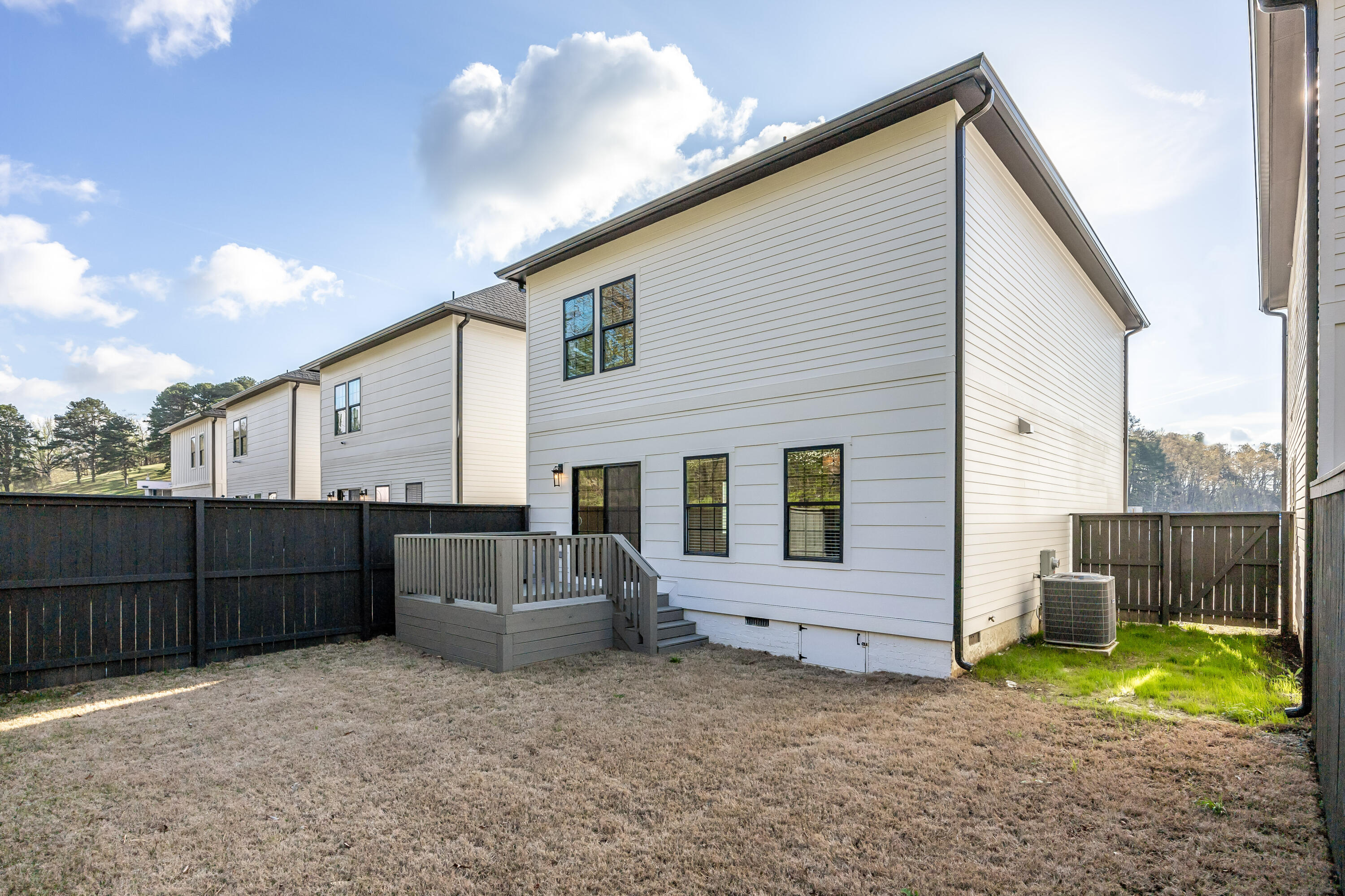 1031 Amelia Court, 5