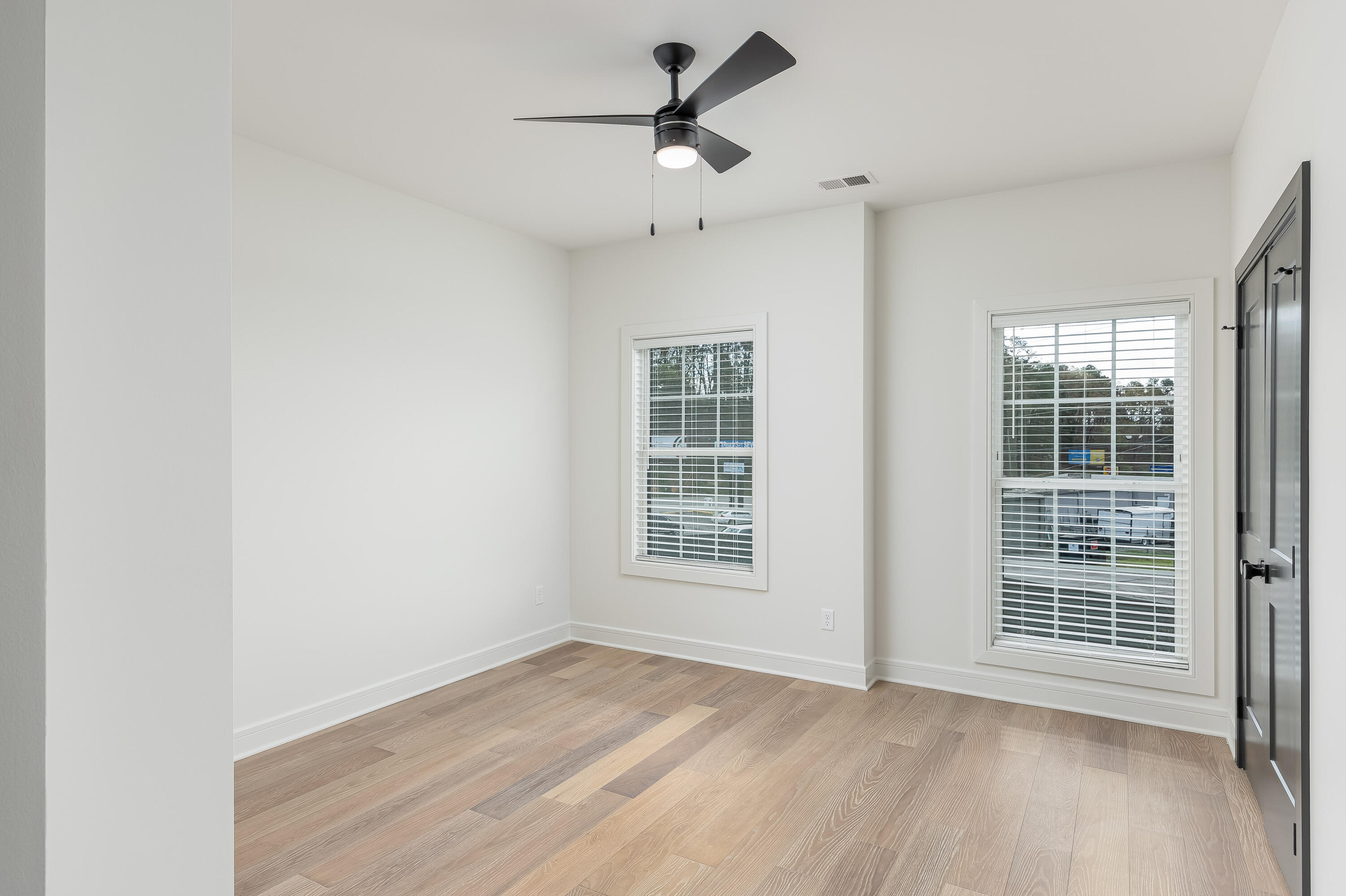 1031 Amelia Court, 5