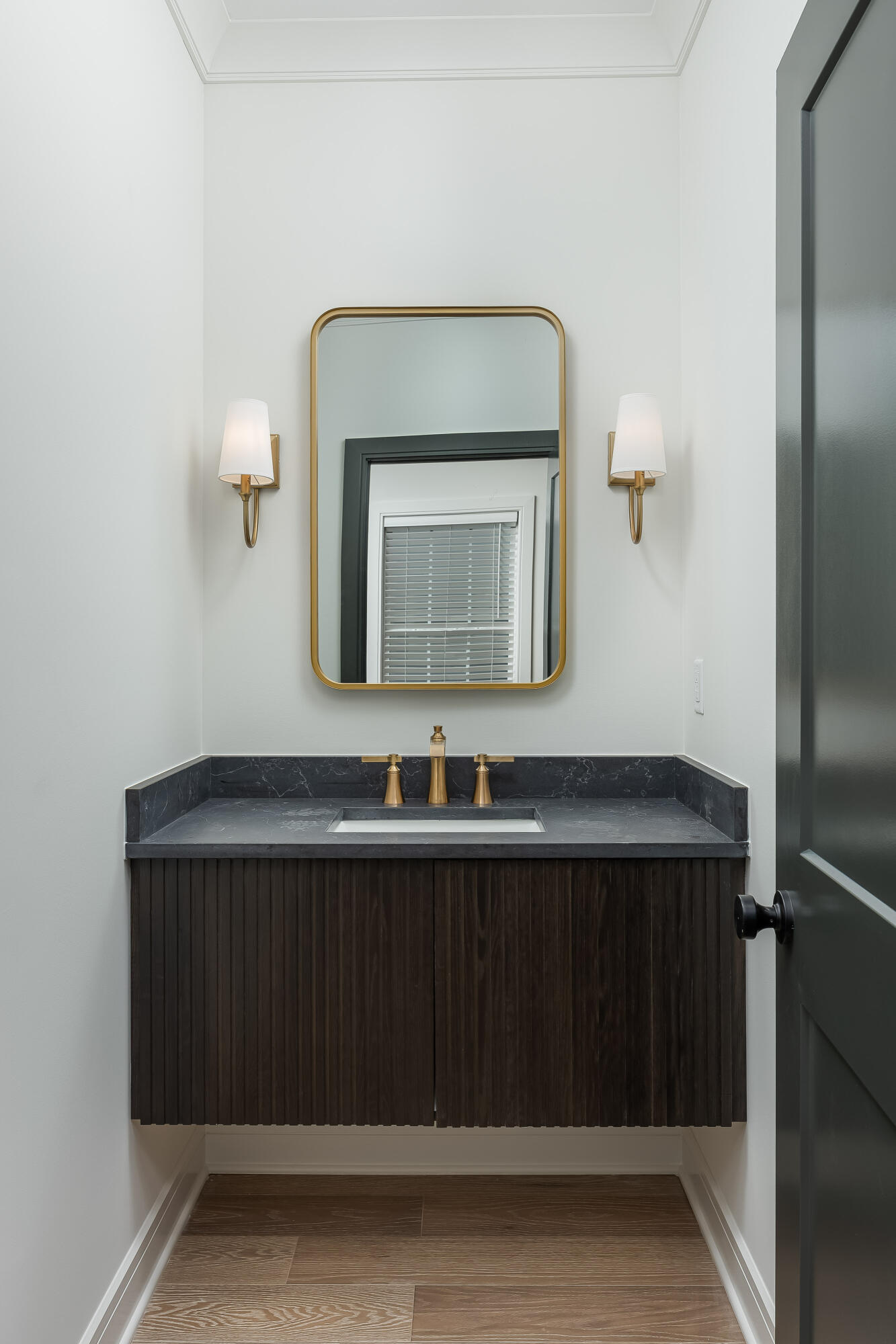 1031 Amelia Court, 5