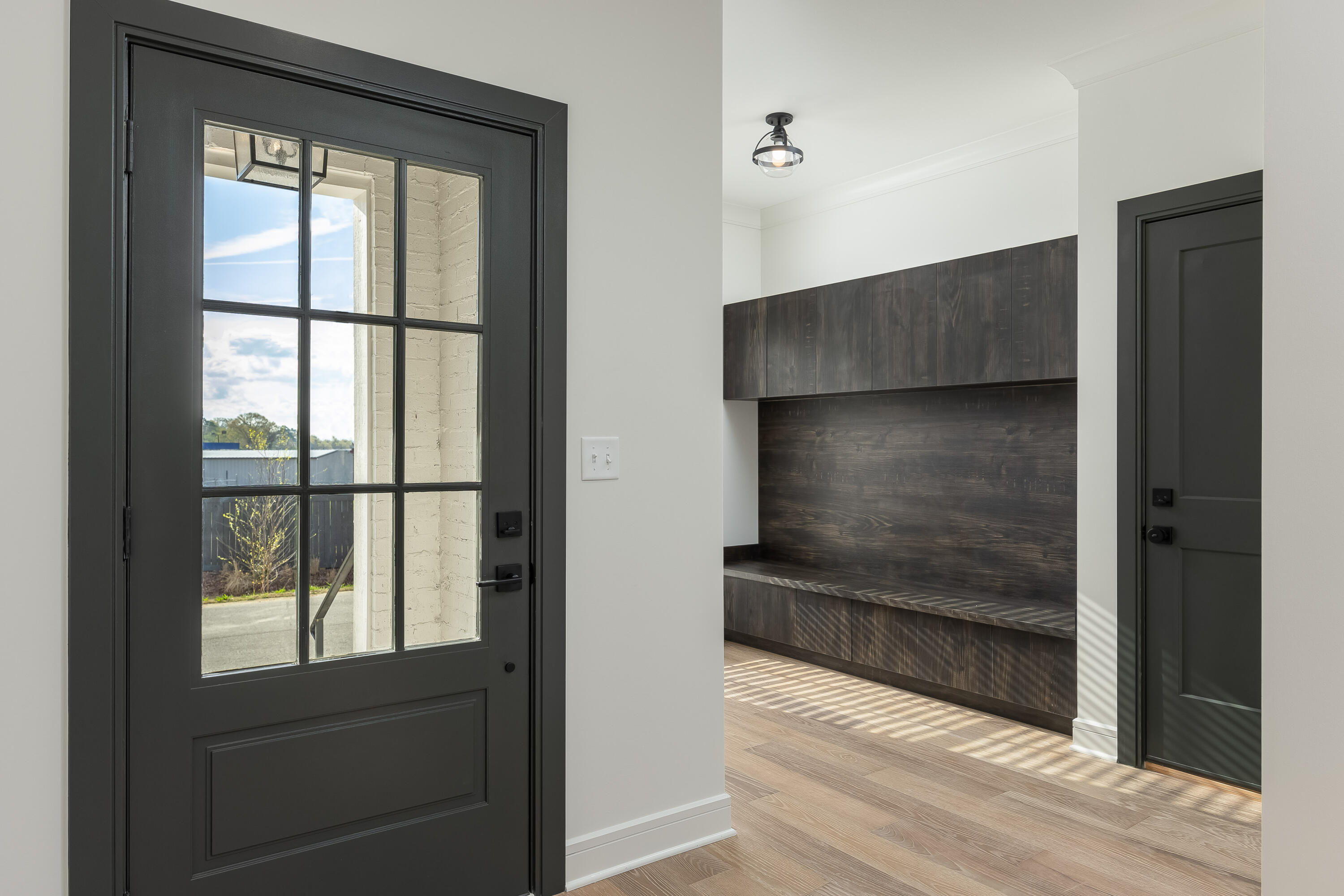 1031 Amelia Court, 5