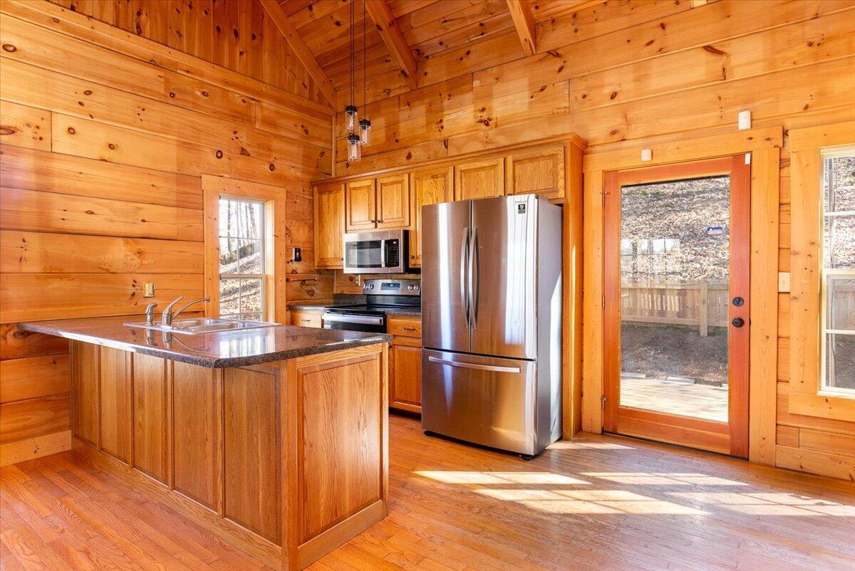 151 Hail Hollow Road