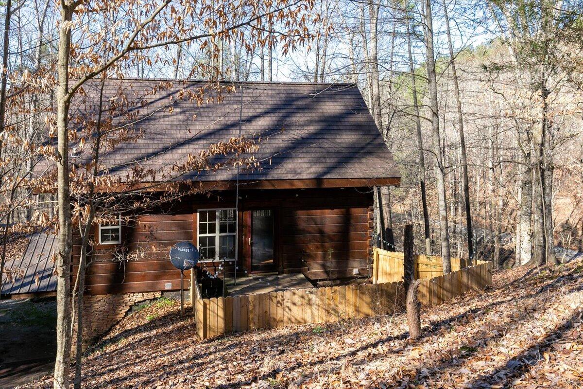 151 Hail Hollow Road