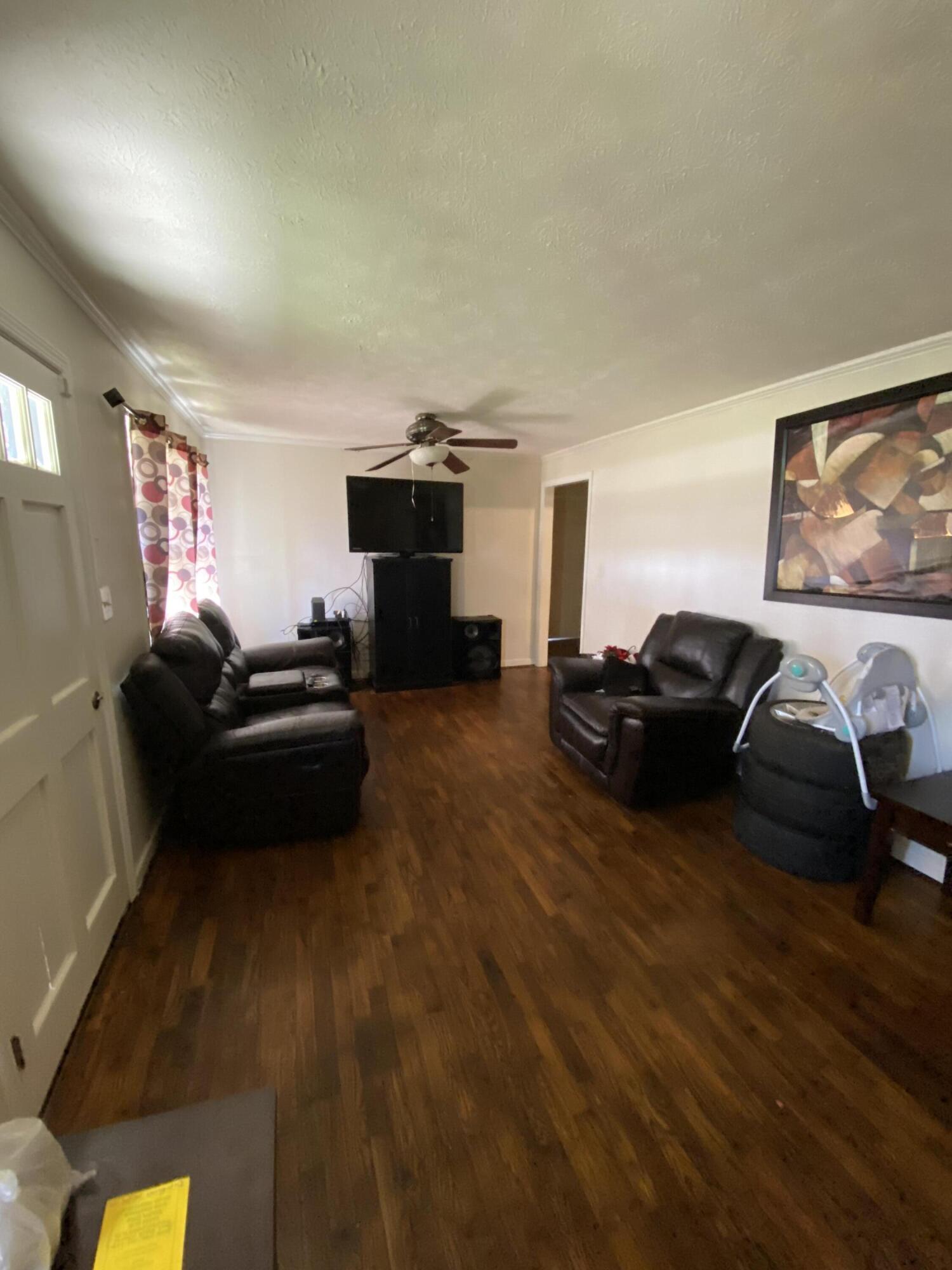 216 SW Wilkerson Road
