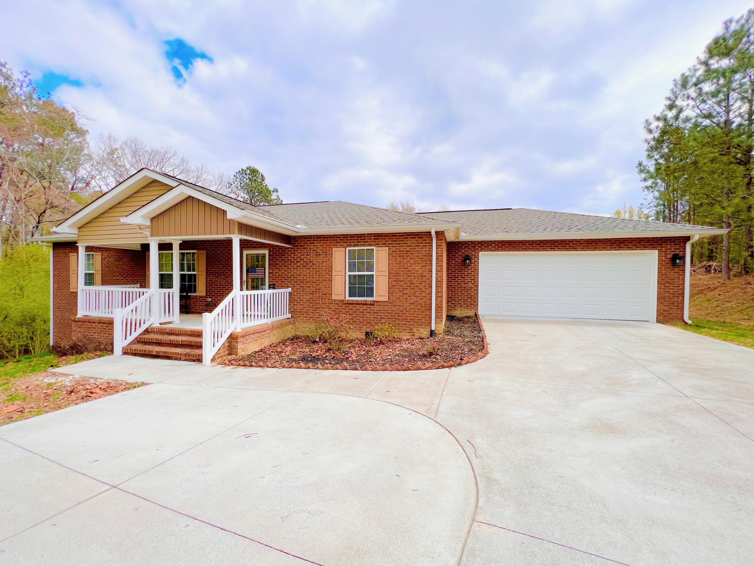2125 Vinewood Drive