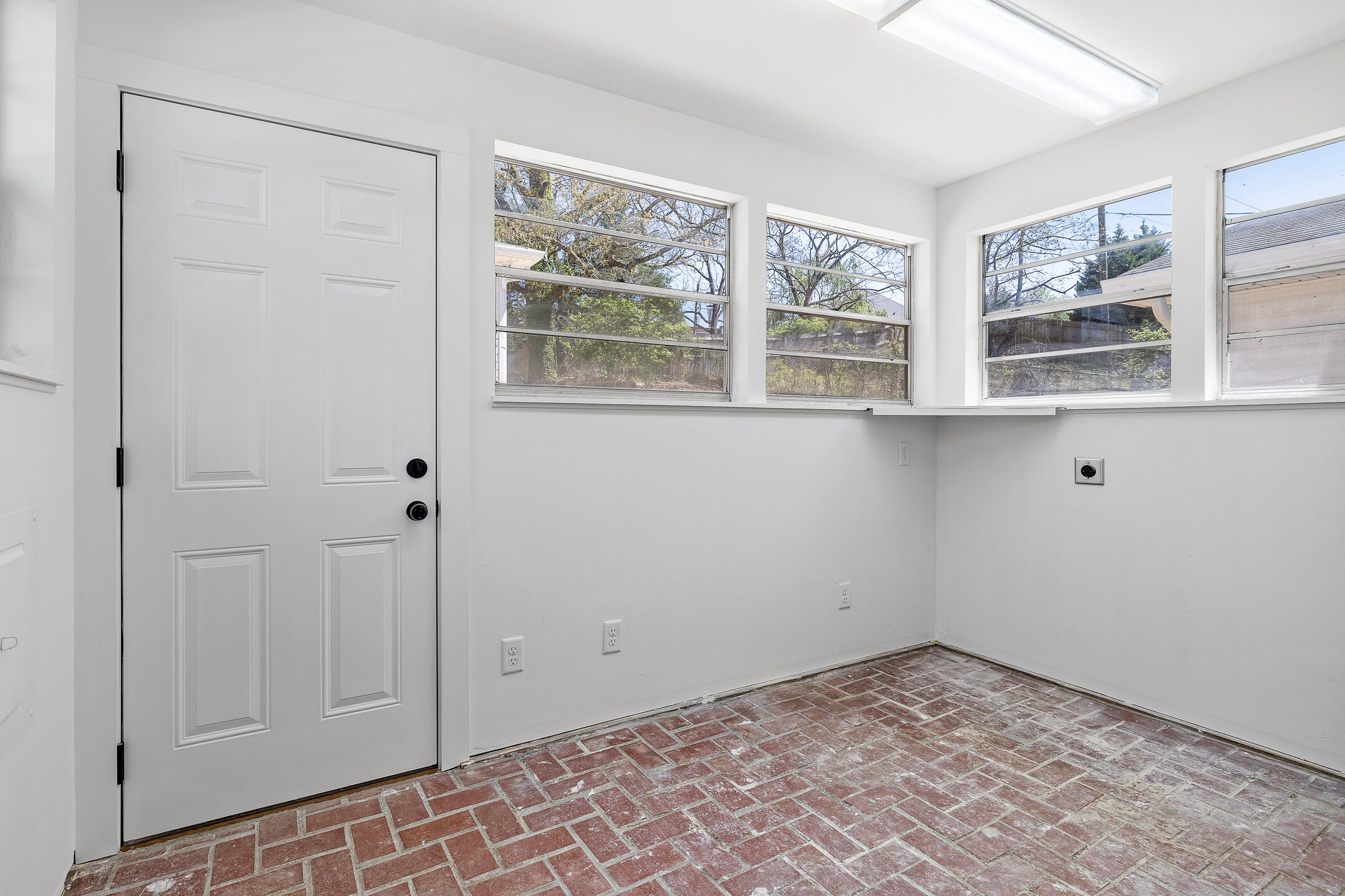 905 Normal Avenue