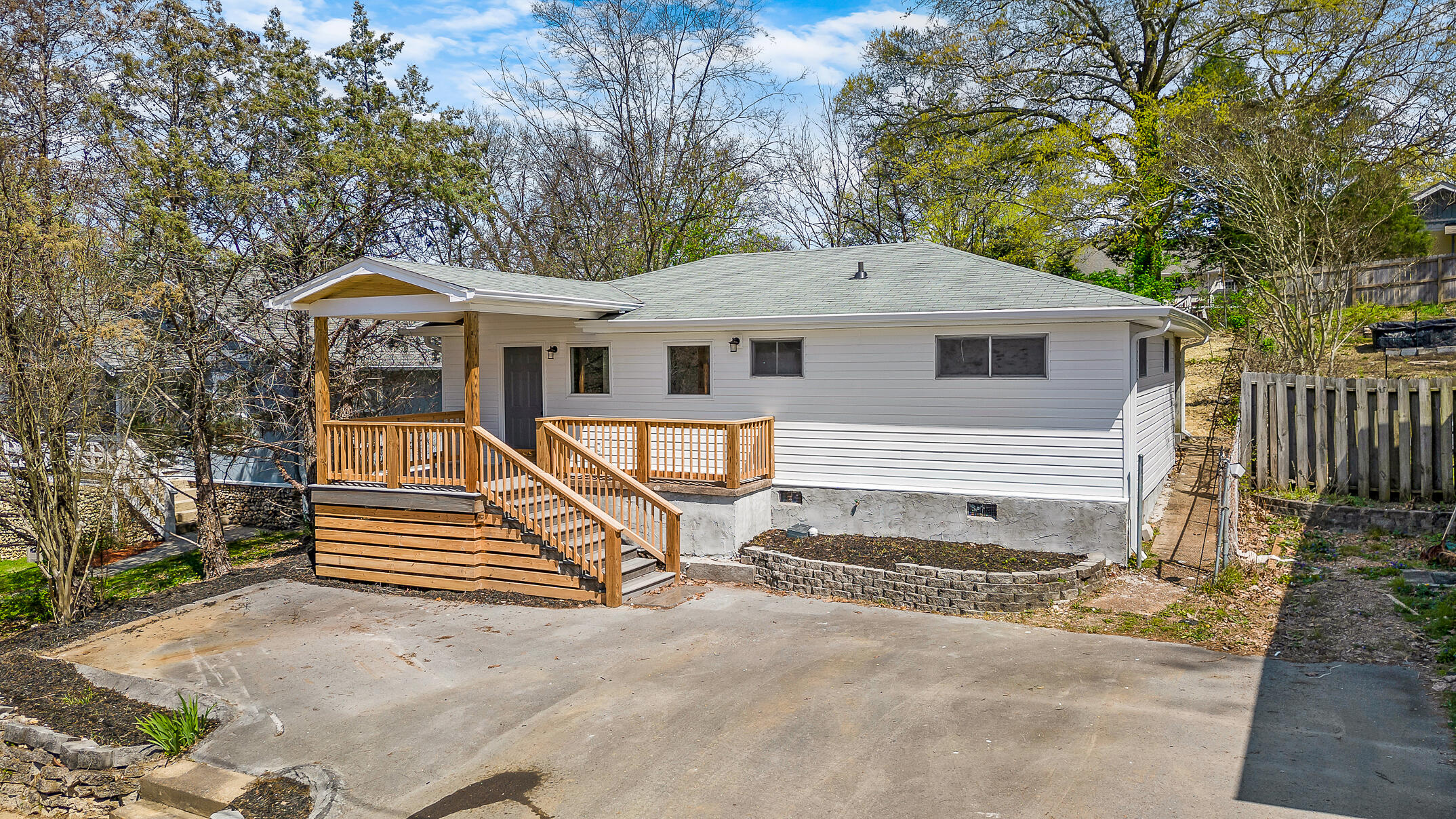 905 Normal Avenue