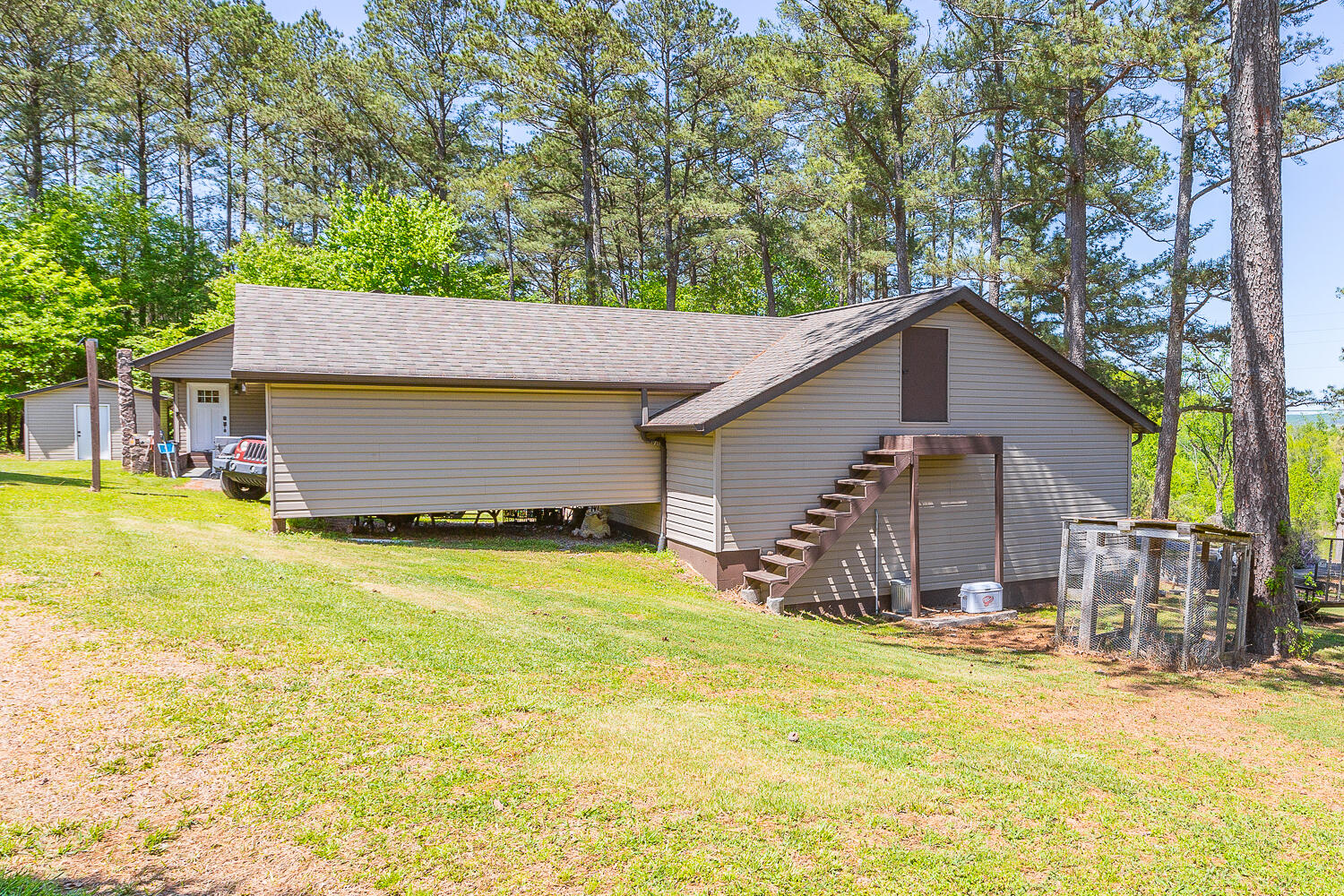 2140 E Emerson Road