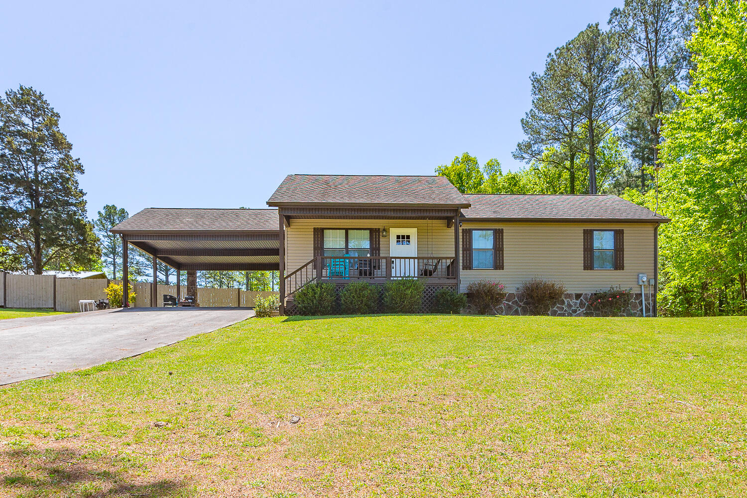 2140 E Emerson Road