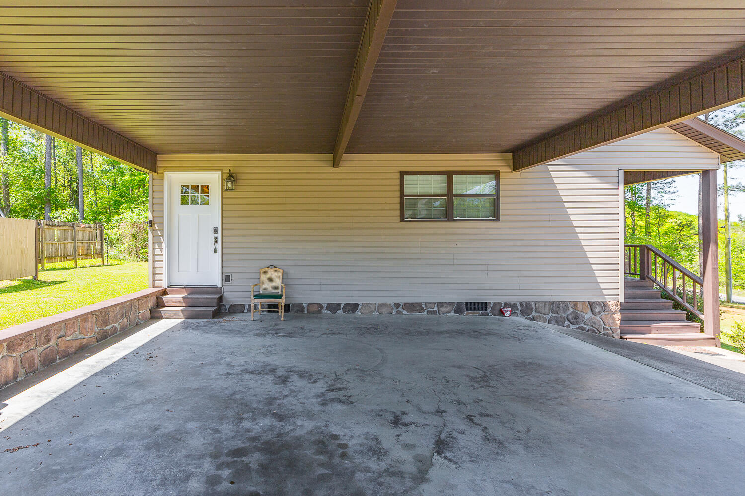 2140 E Emerson Road