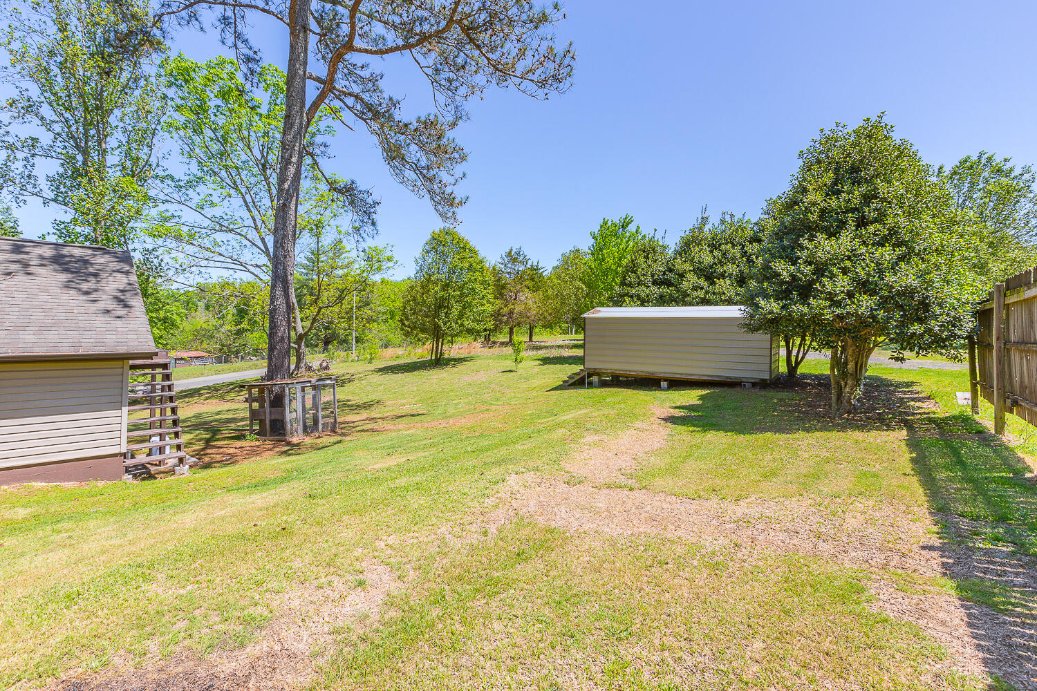 2140 E Emerson Road
