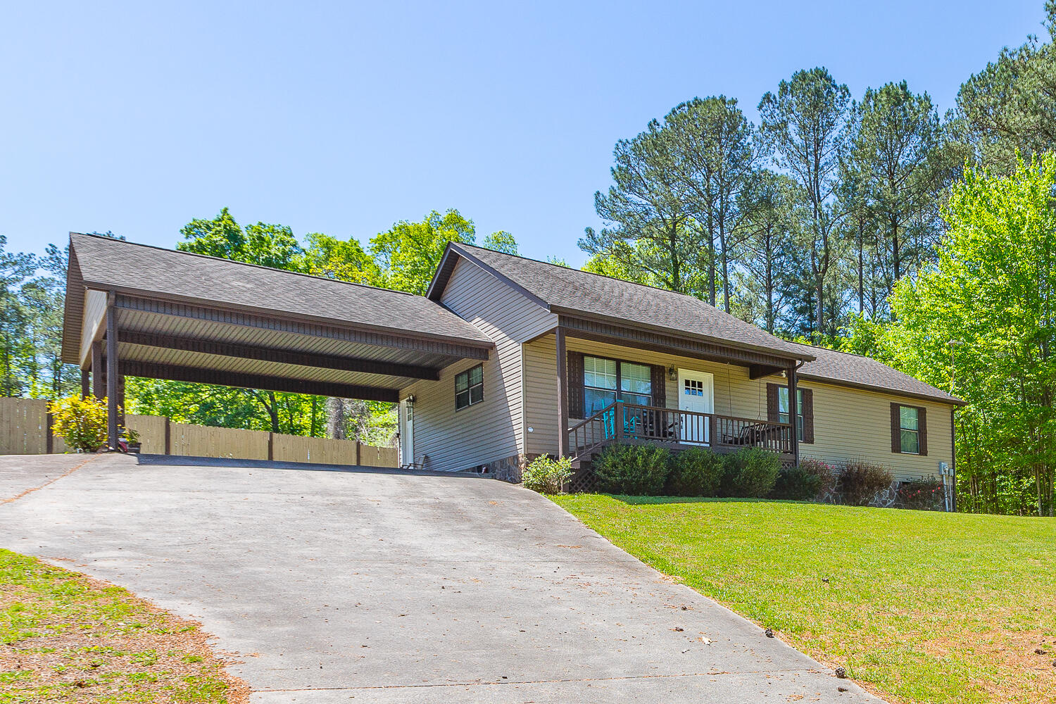 2140 E Emerson Road