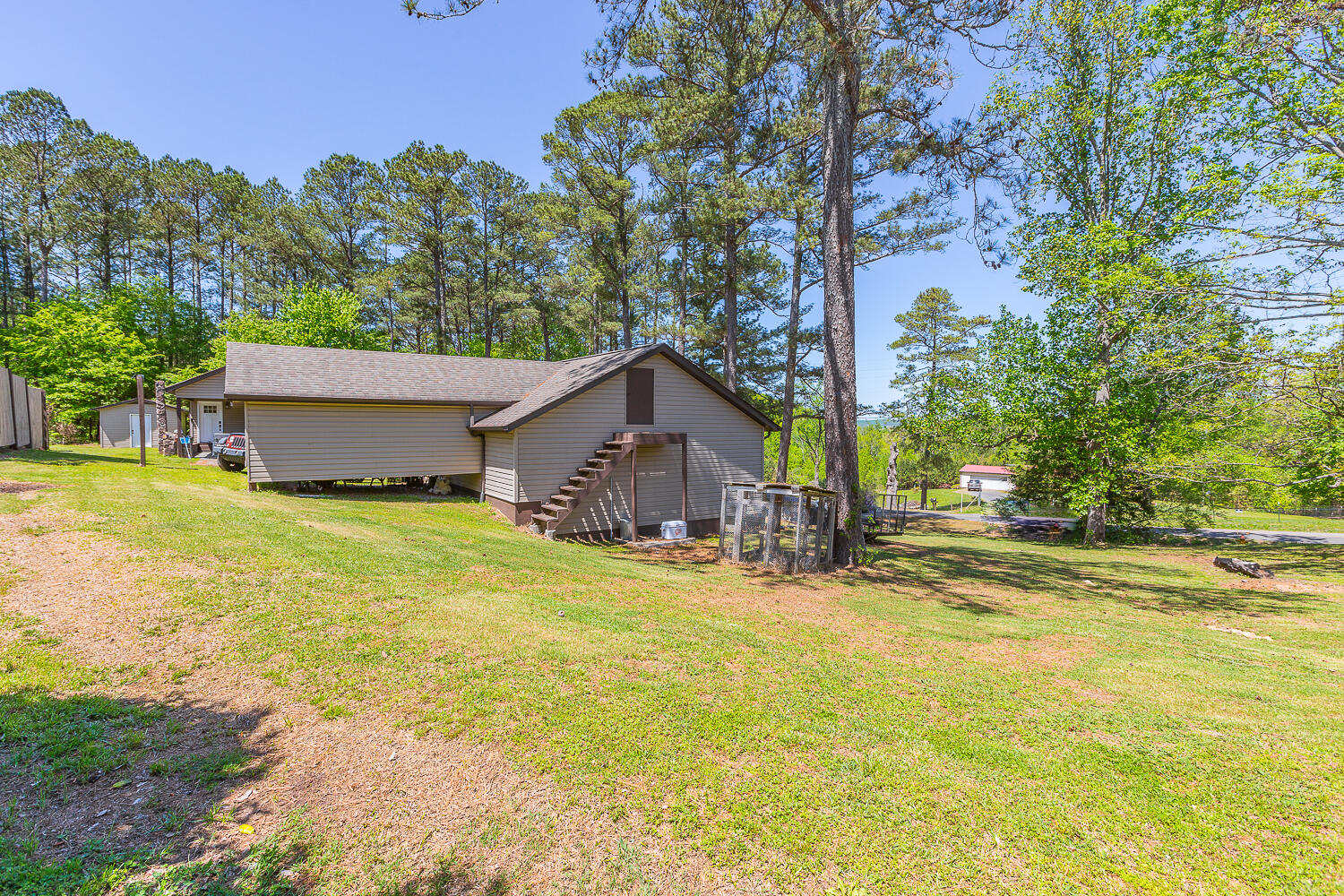2140 E Emerson Road
