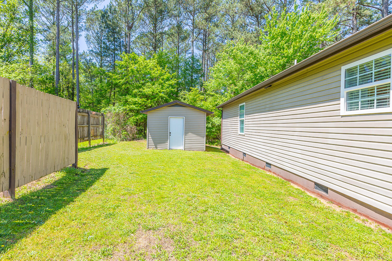2140 E Emerson Road