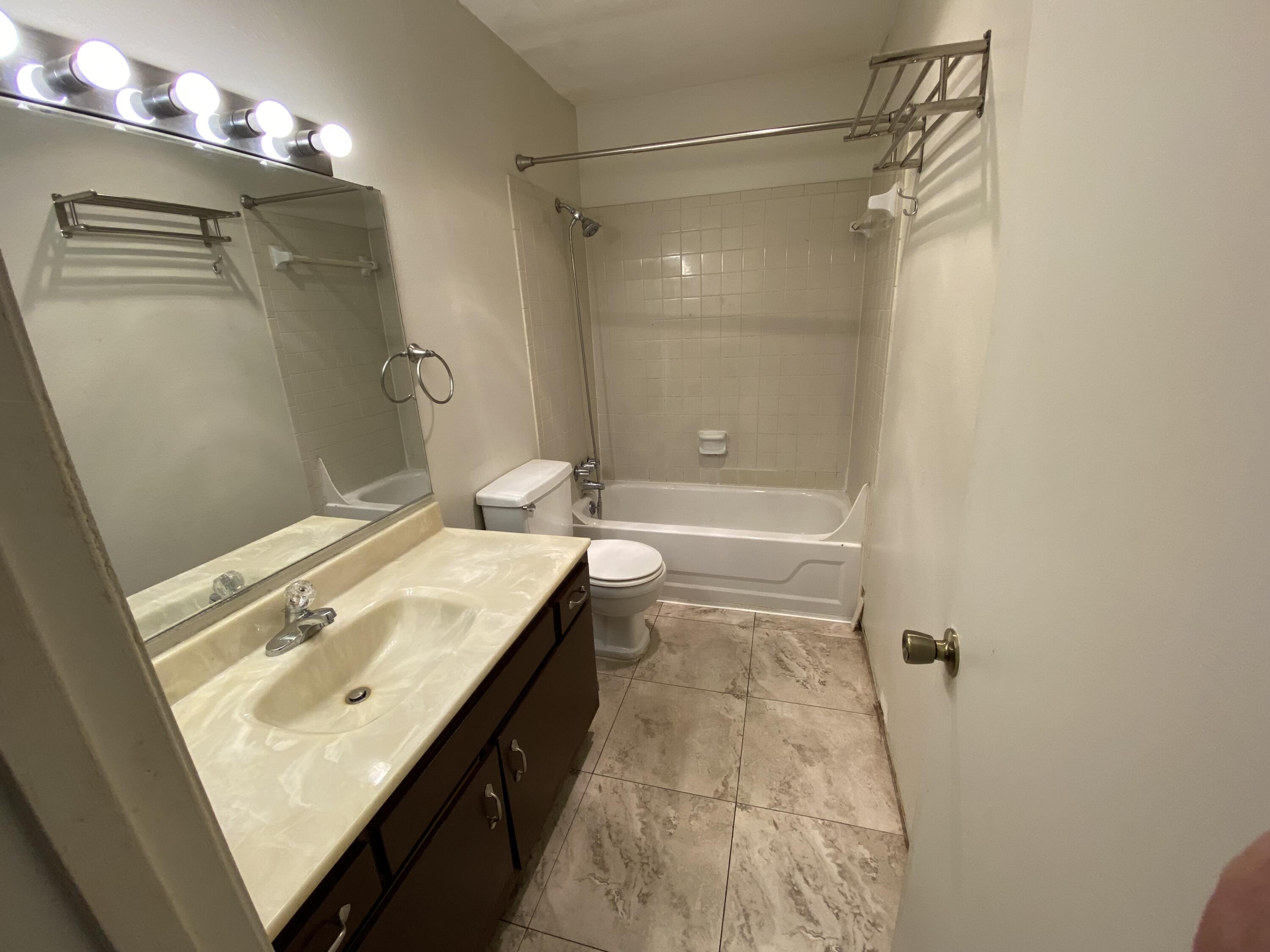 900 Mountain Creek Road, # 208