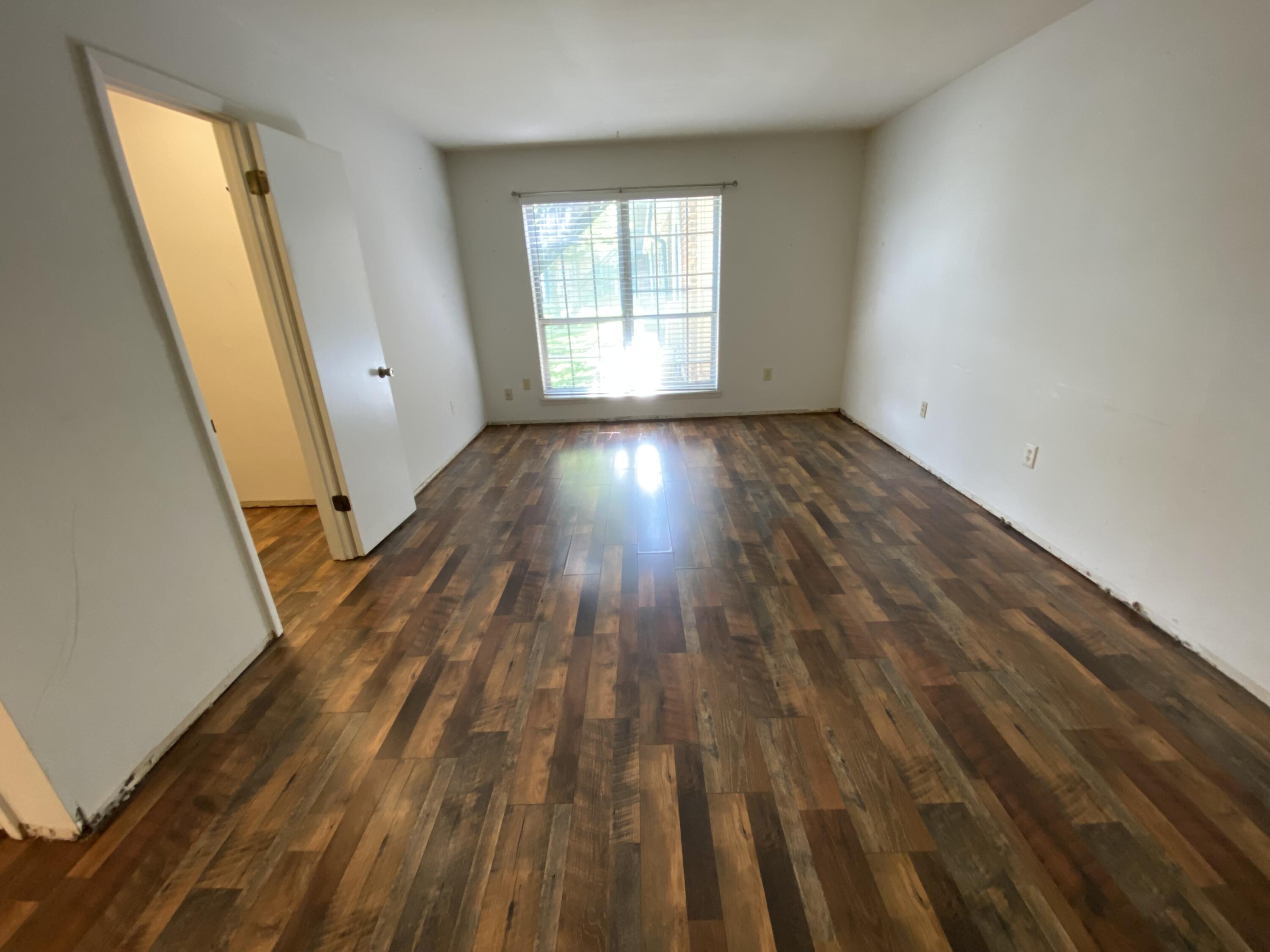 900 Mountain Creek Road, # 208