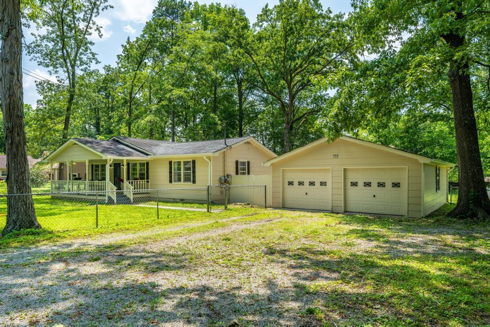 755 Neighborhood Road
