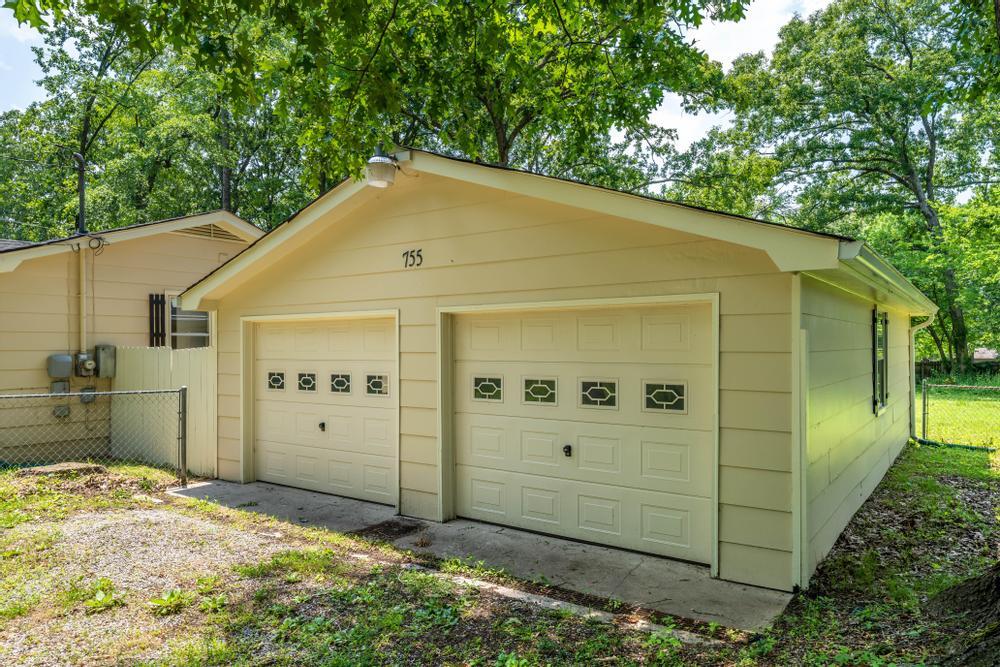 755 Neighborhood Road