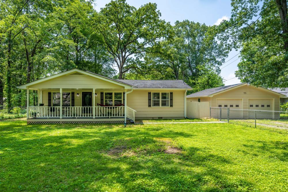 755 Neighborhood Road