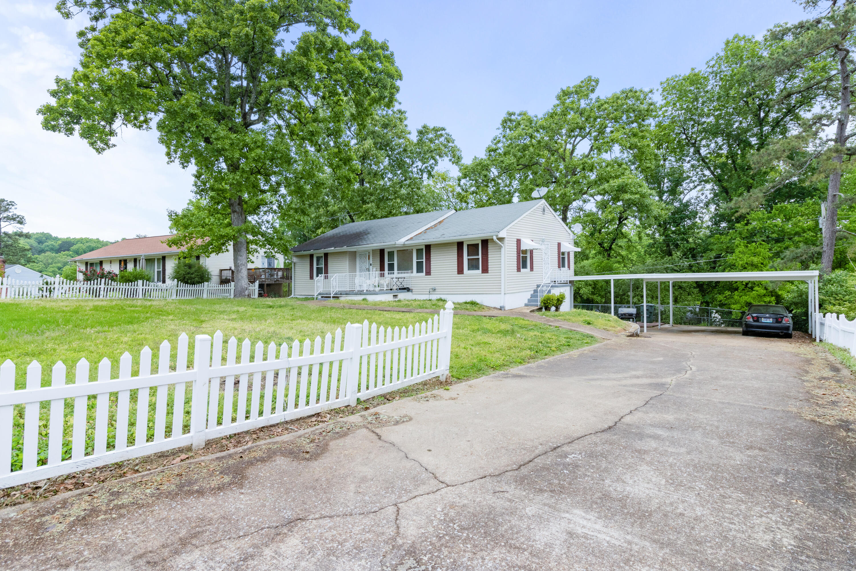 3821 Pin Oak Terrace