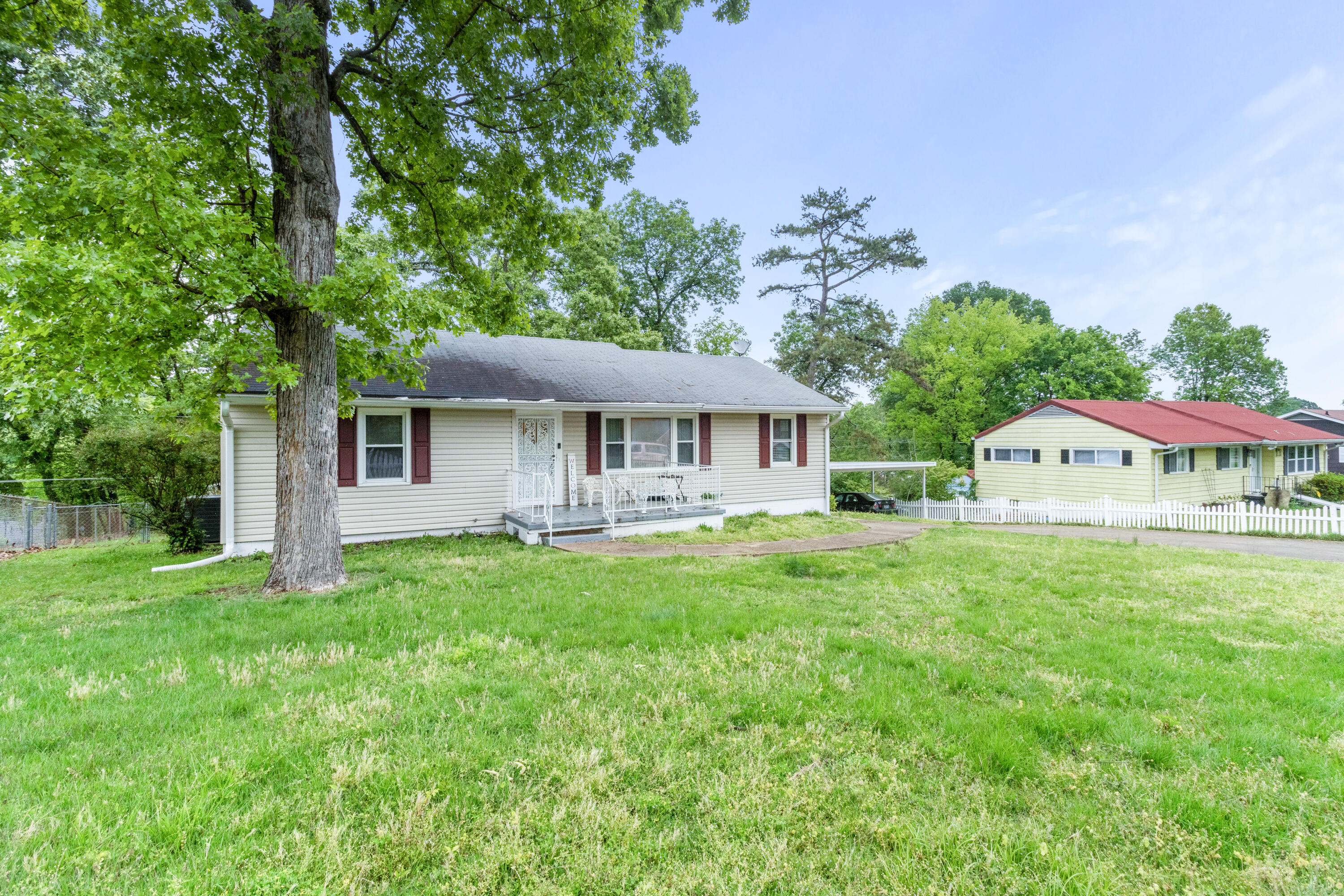 3821 Pin Oak Terrace