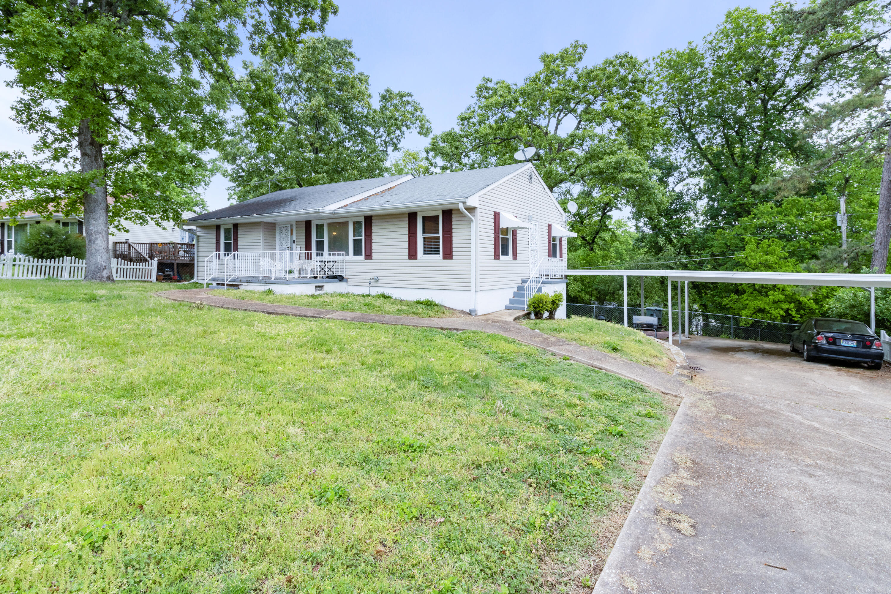 3821 Pin Oak Terrace