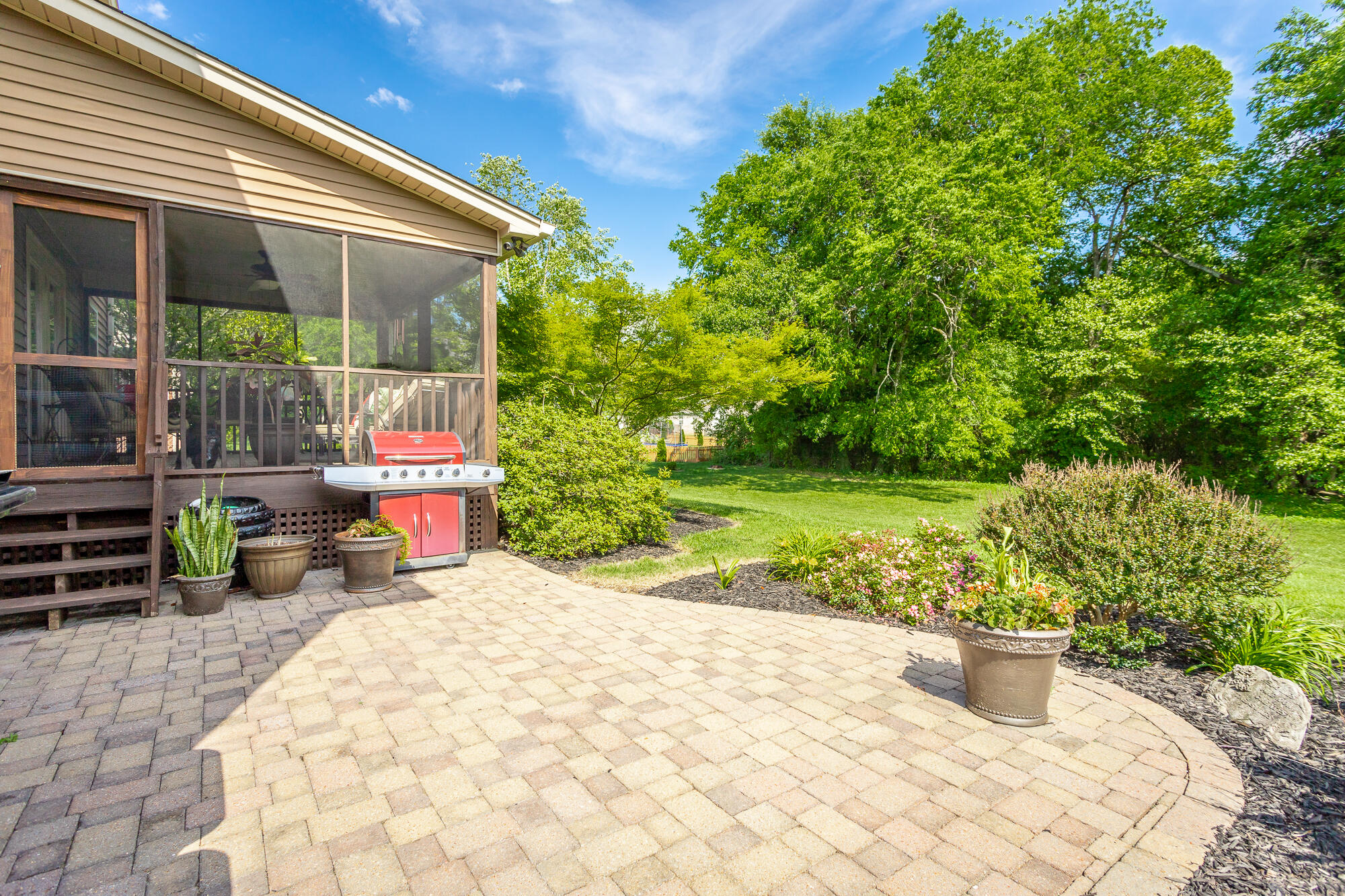 7016 Homestead Circle