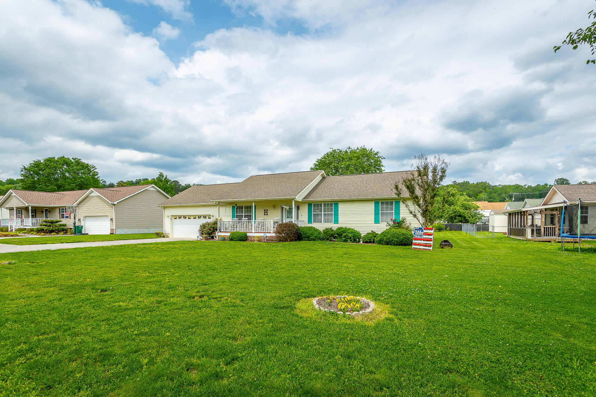 8402 Daisy Dallas Road