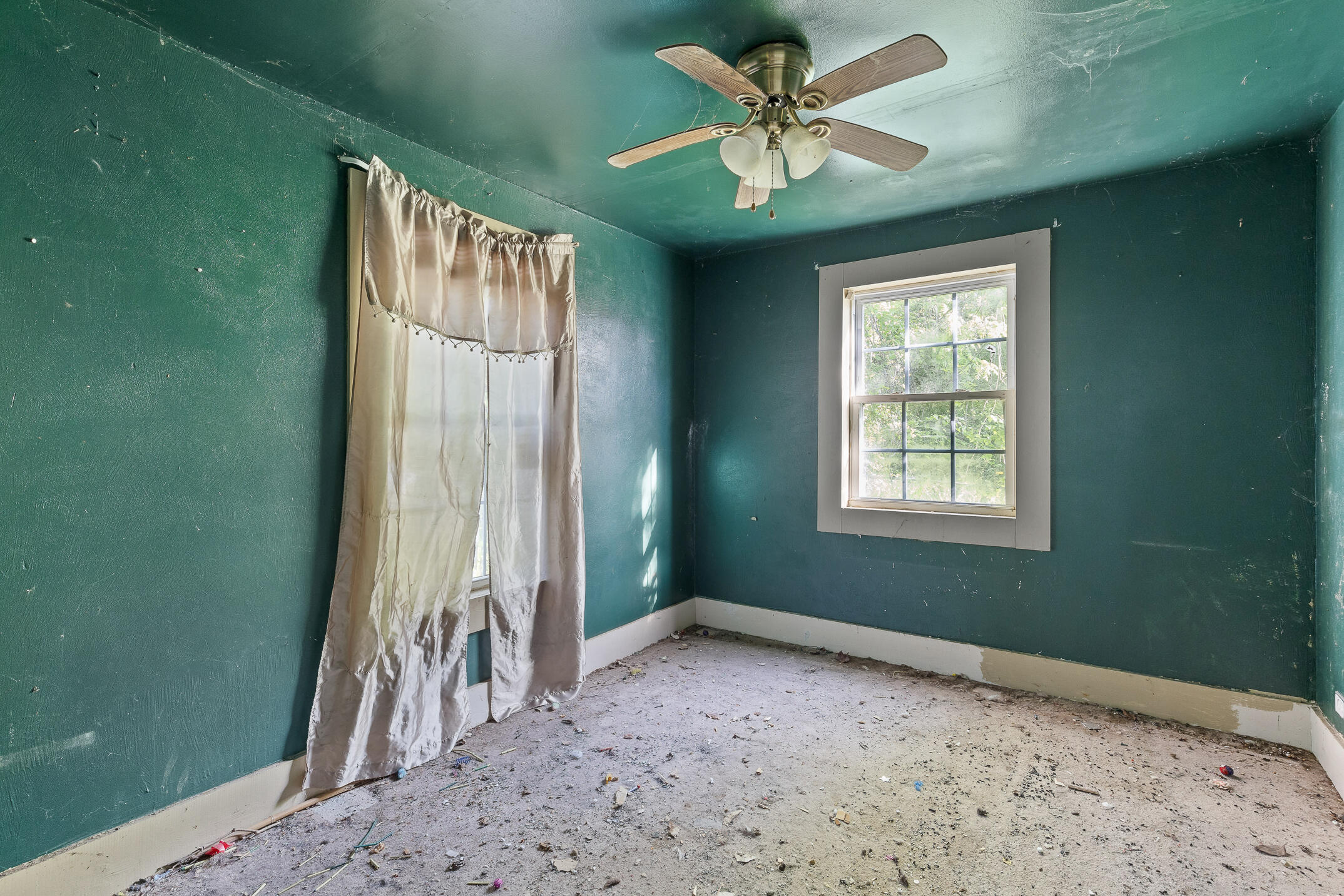 272 W Cove Road
