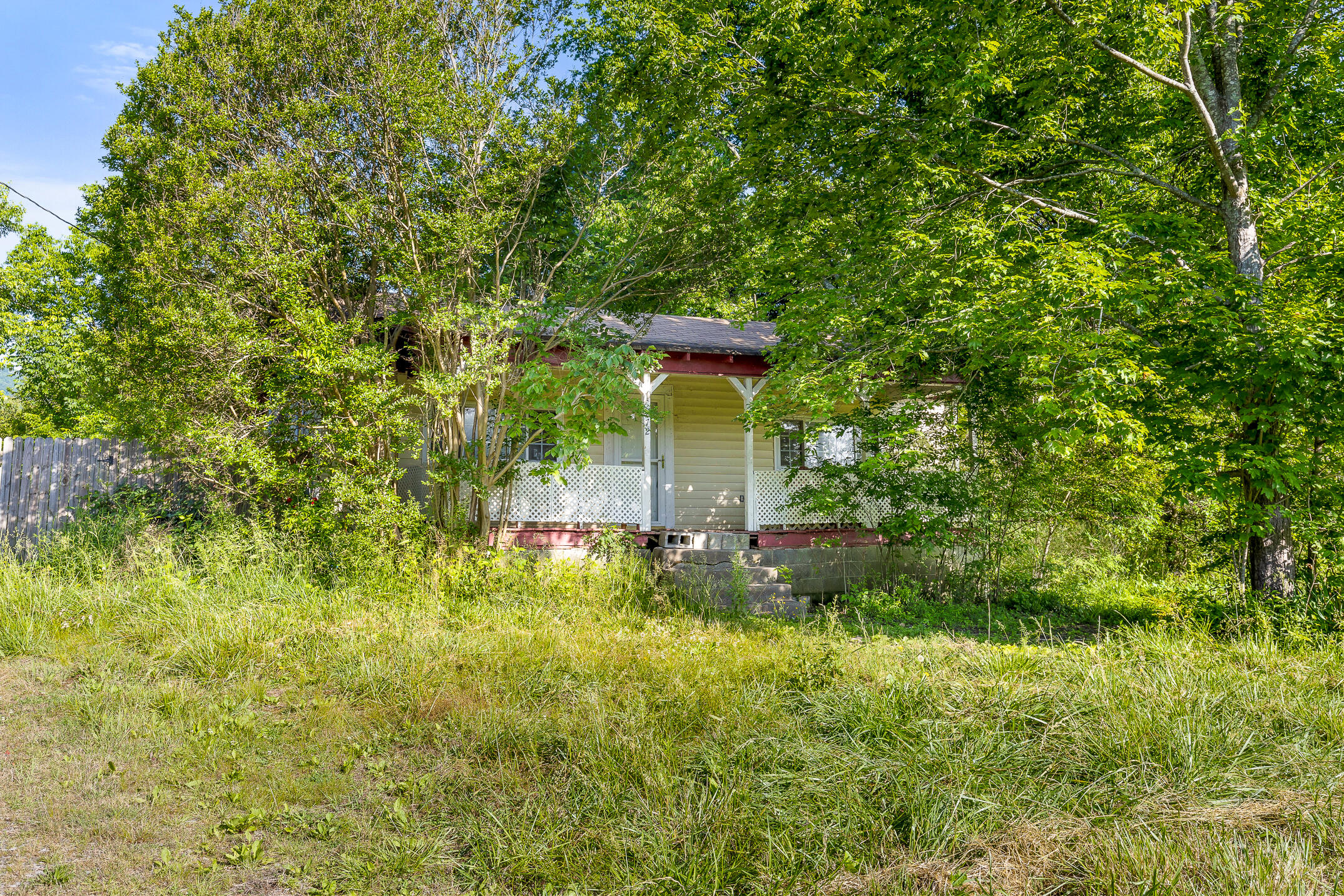 272 W Cove Road
