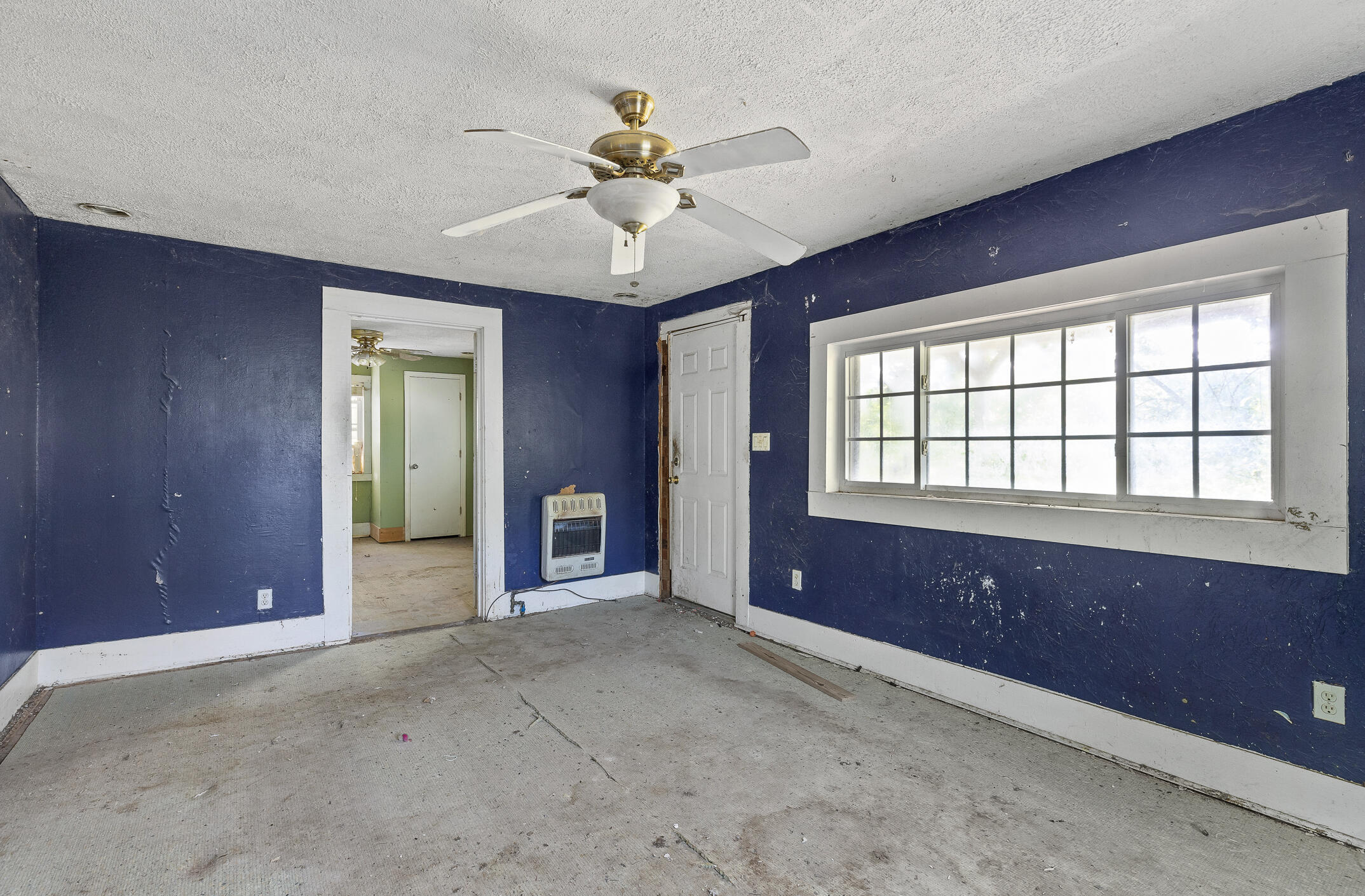 272 W Cove Road