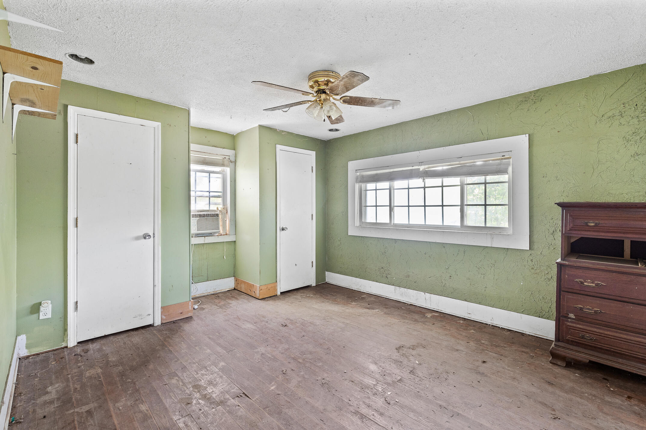 272 W Cove Road