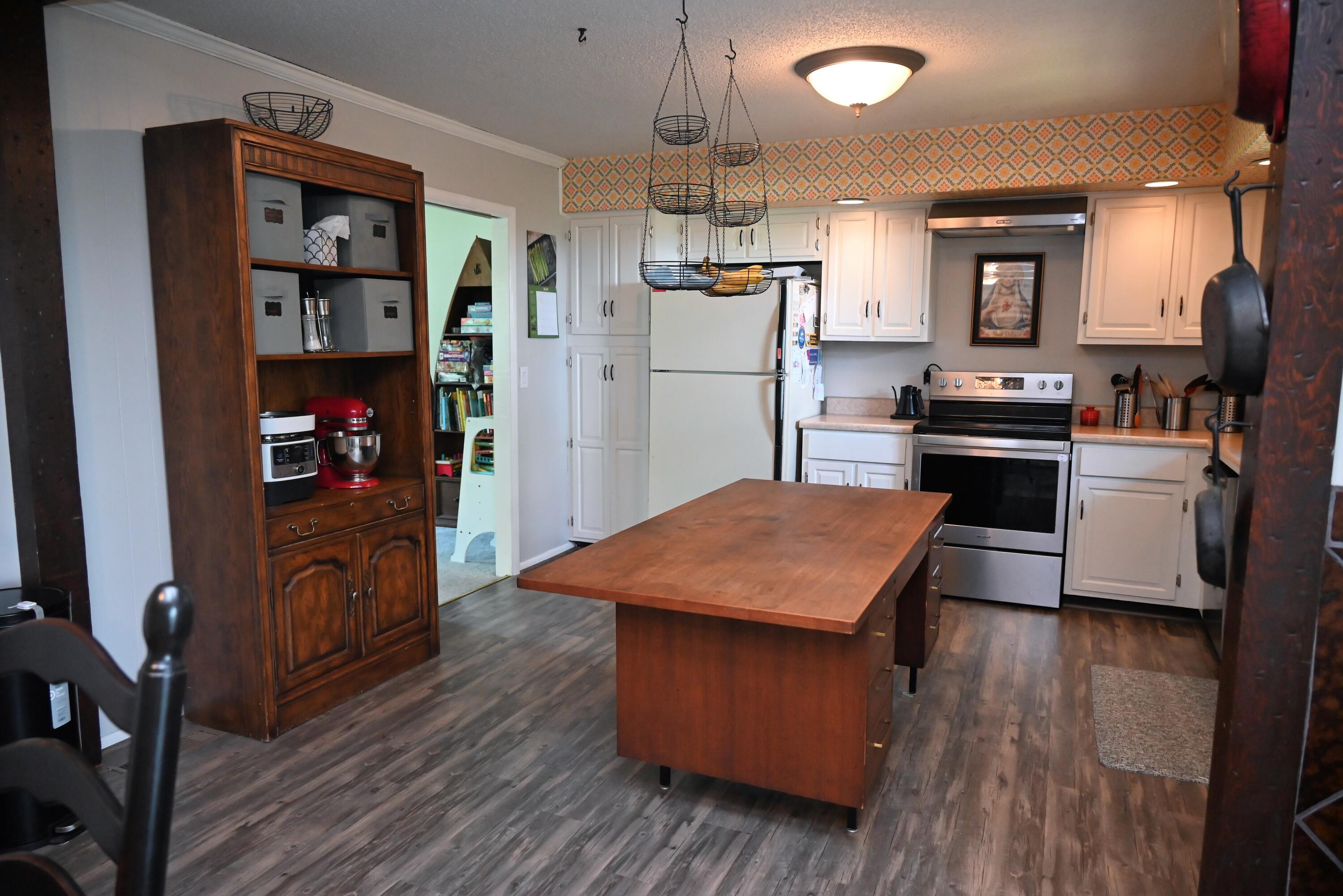 6205 Pine Marr Drive