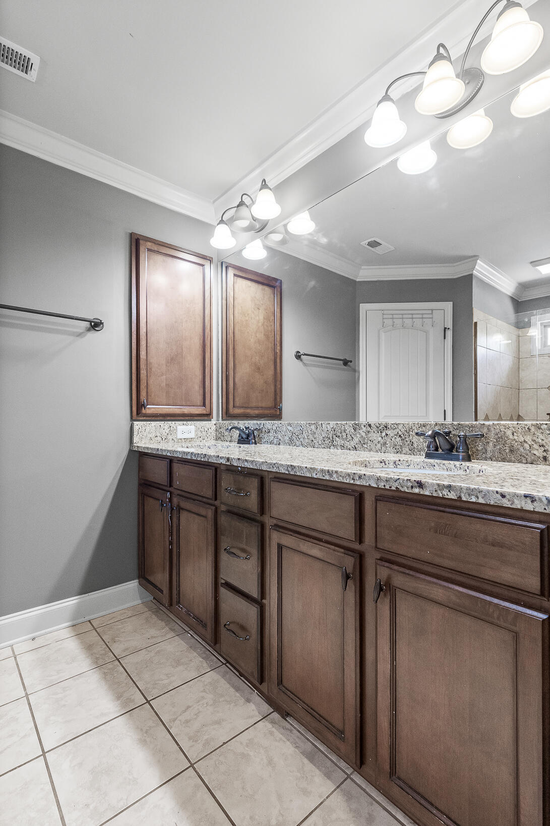 6696 Kenton Ridge Circle
