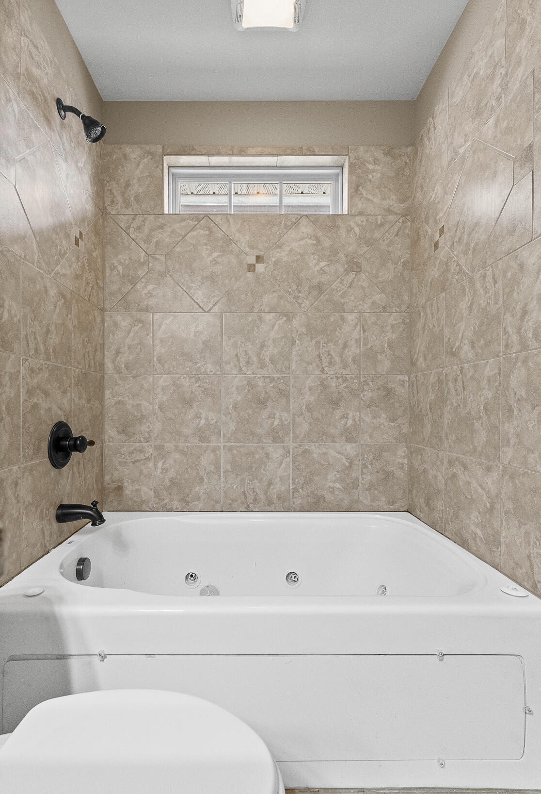 6696 Kenton Ridge Circle