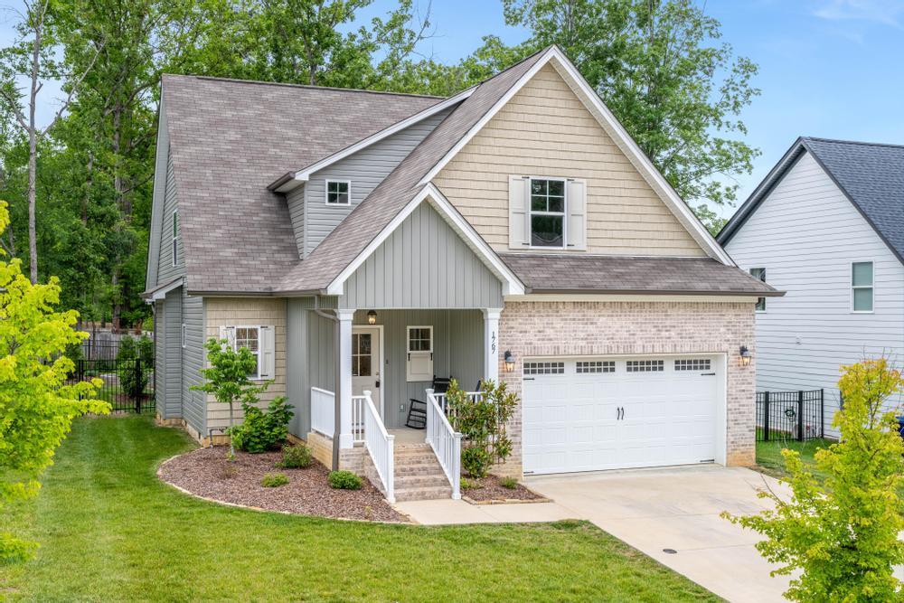1767 Oakvale Drive