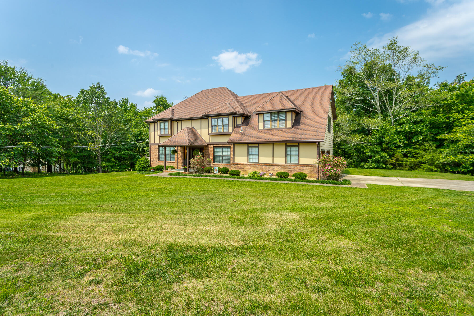 919 Rose Marie Court