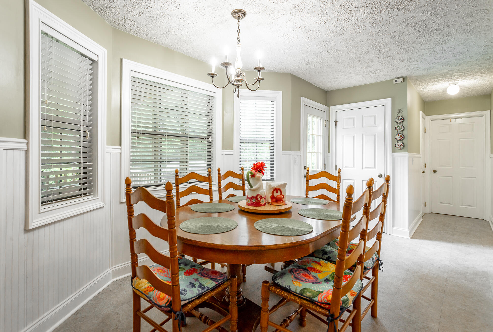 919 Rose Marie Court
