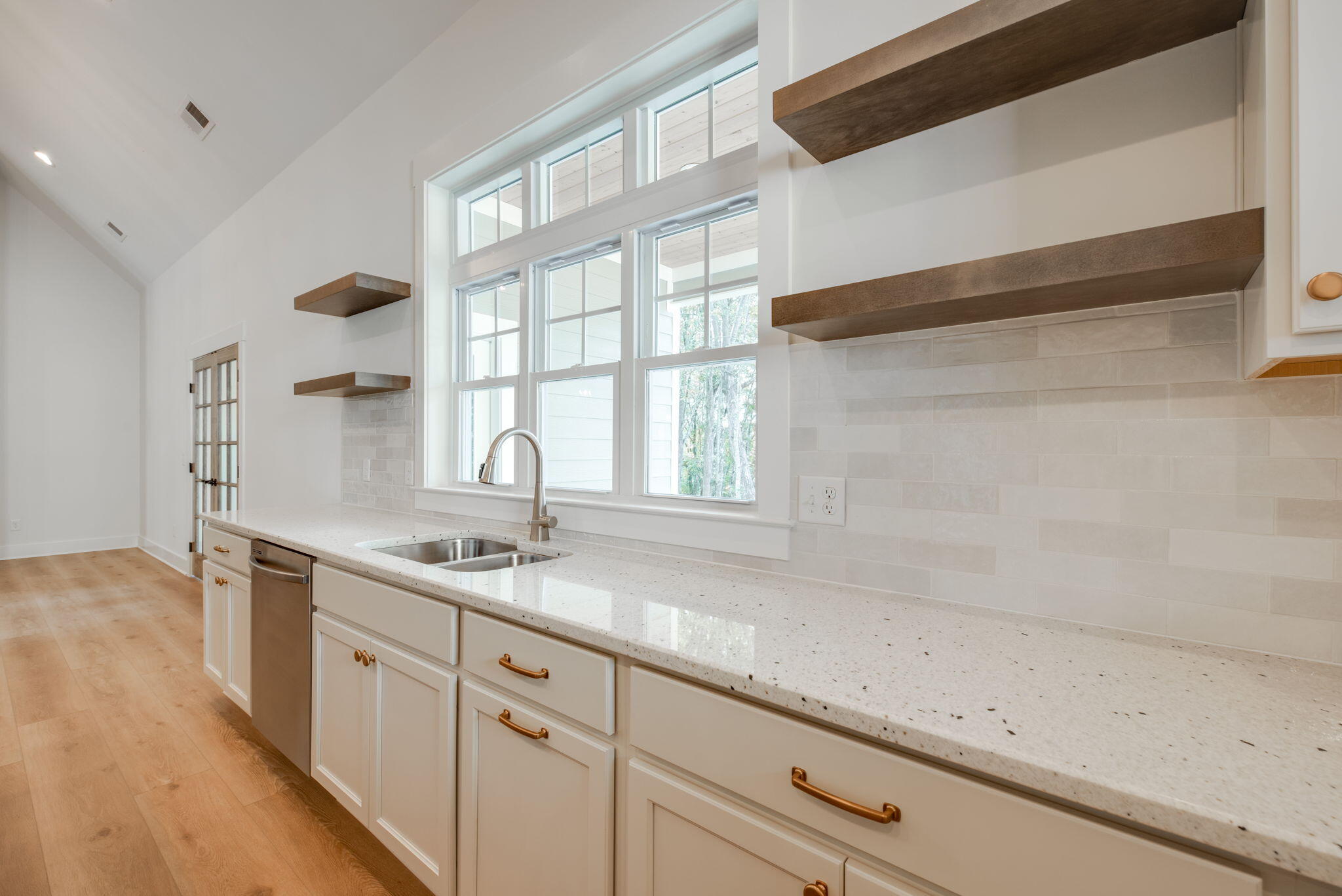 5084 Virginia Pine Road, 98