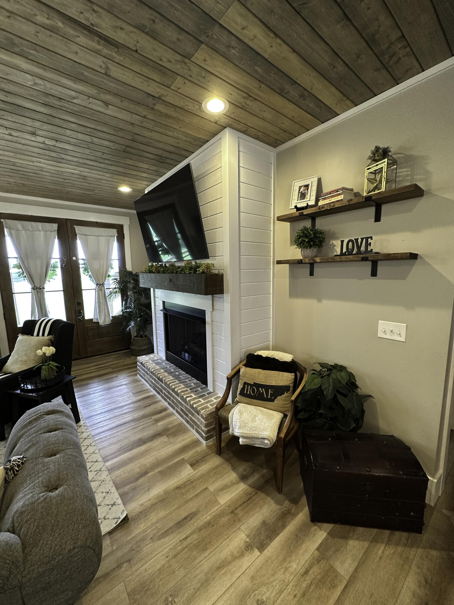 56 N Ridge Drive, LaFayette