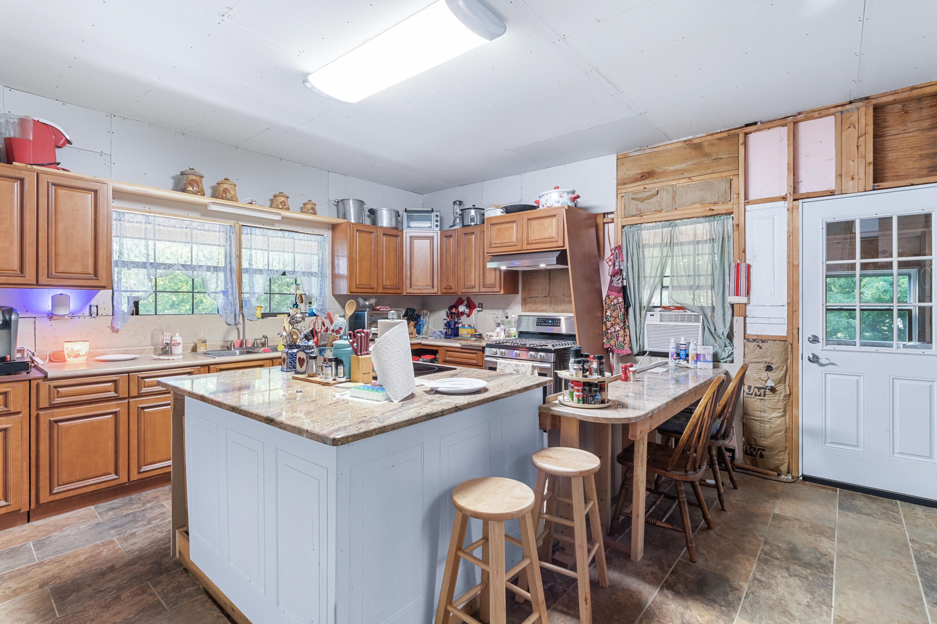 2000 Fredonia Road