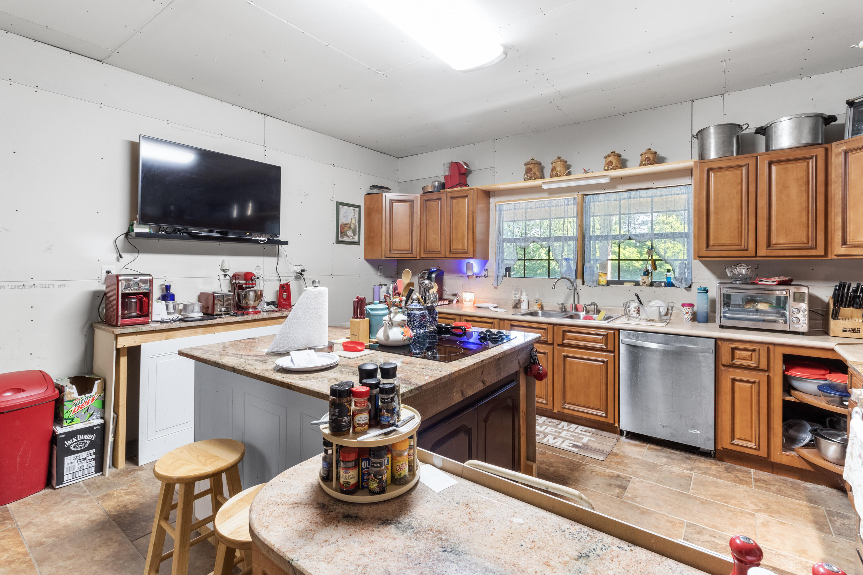 2000 Fredonia Road