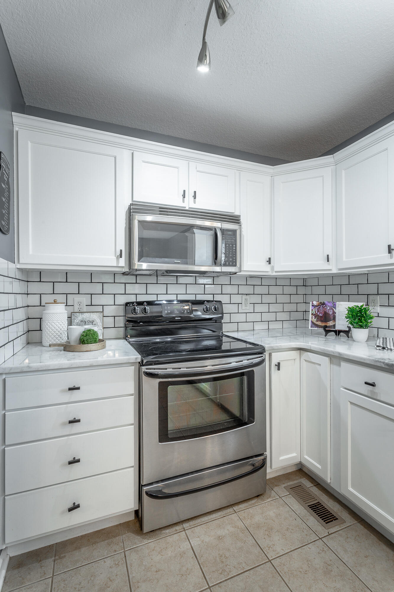 1836 Coffee Tree Lane