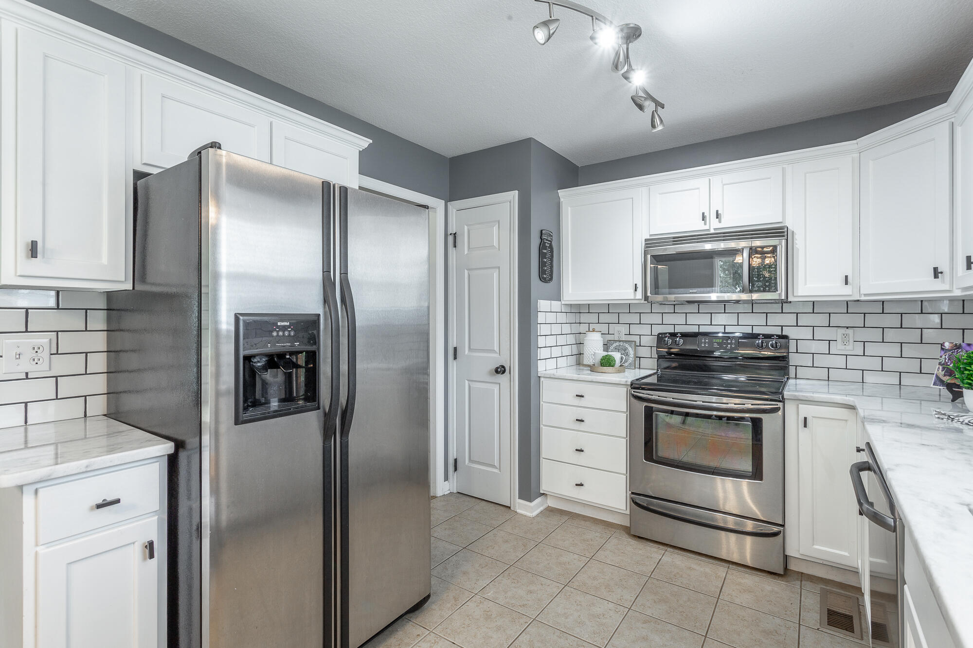 1836 Coffee Tree Lane