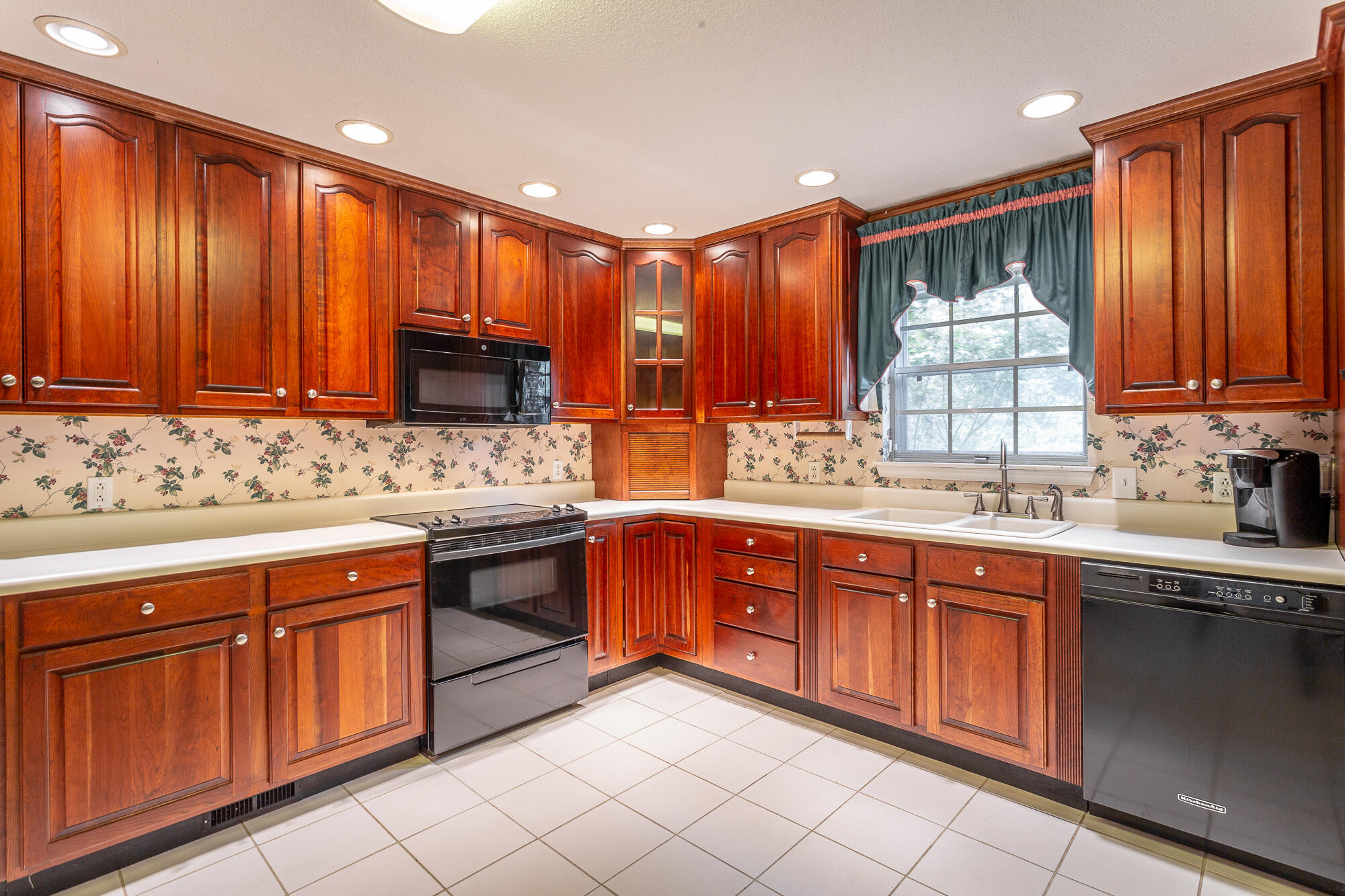 613 Timber Ridge Drive