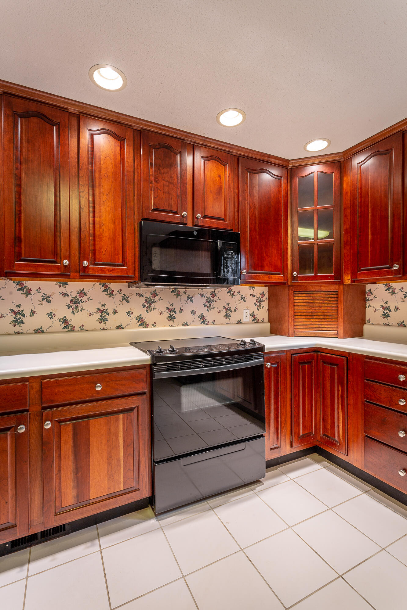 613 Timber Ridge Drive