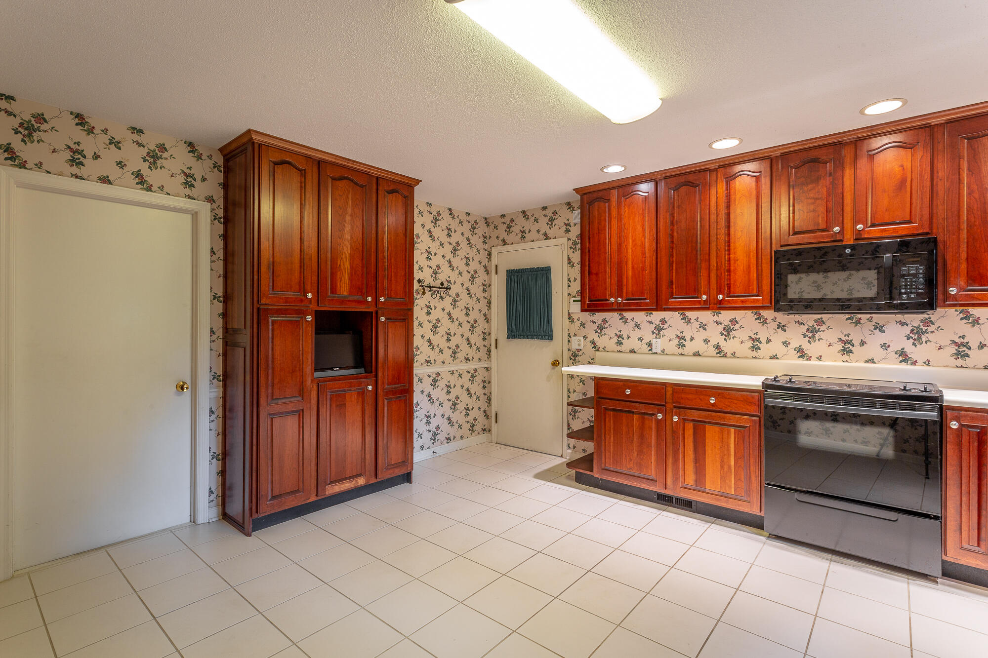 613 Timber Ridge Drive