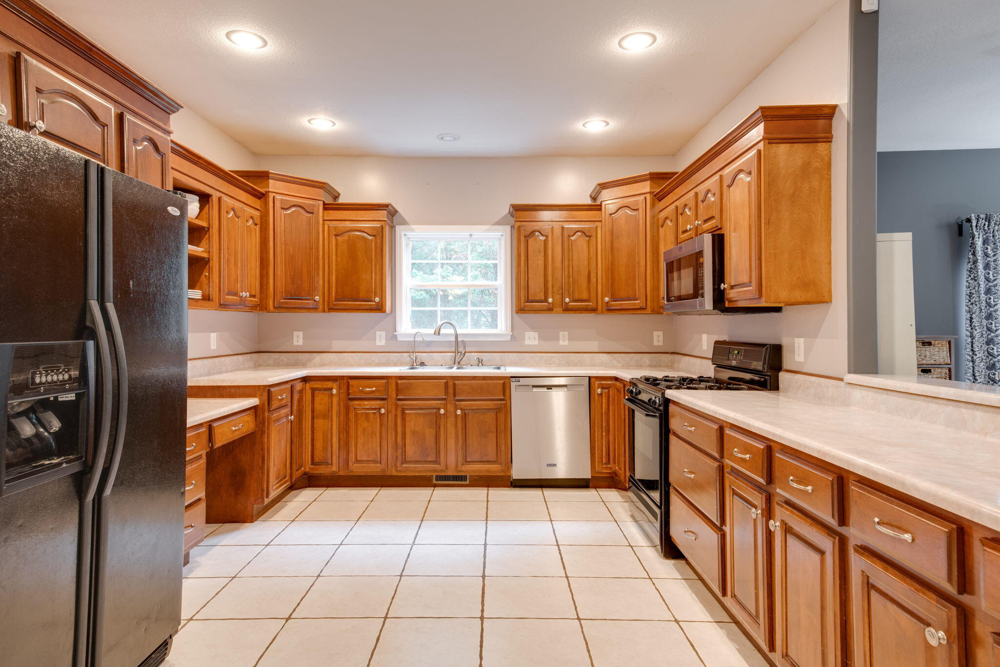 6506 Harbor View Drive
