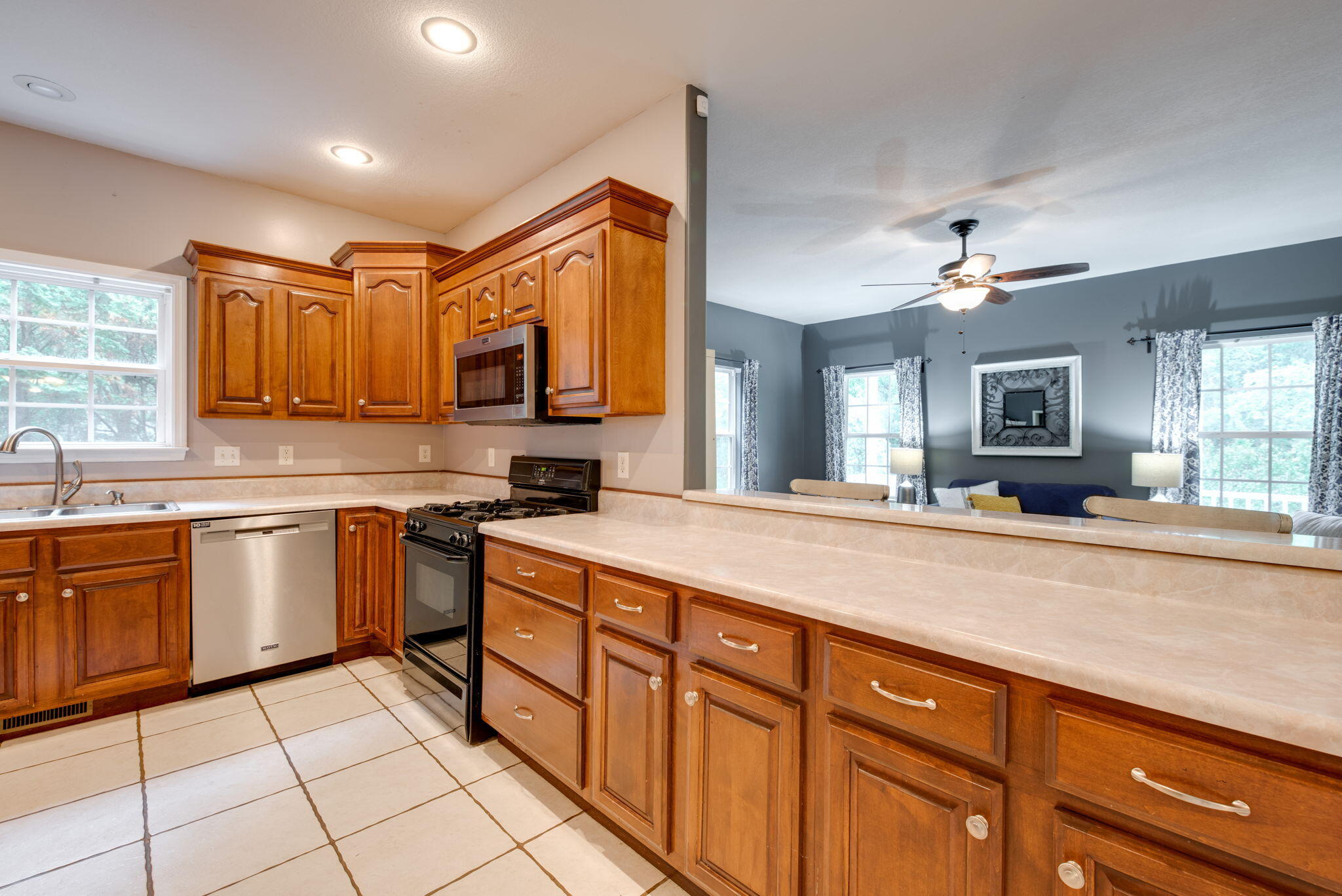 6506 Harbor View Drive