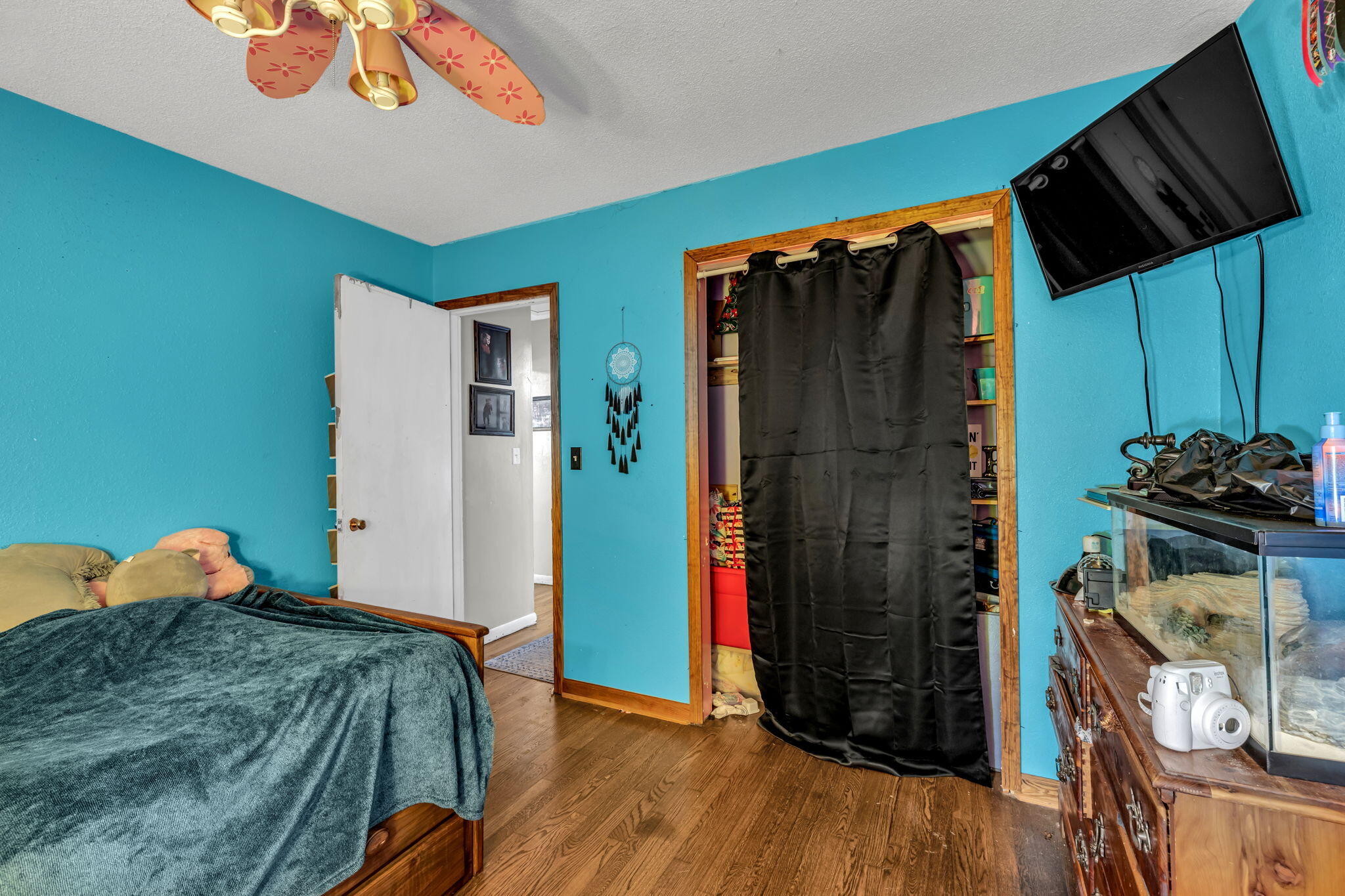6 W Wotring Street