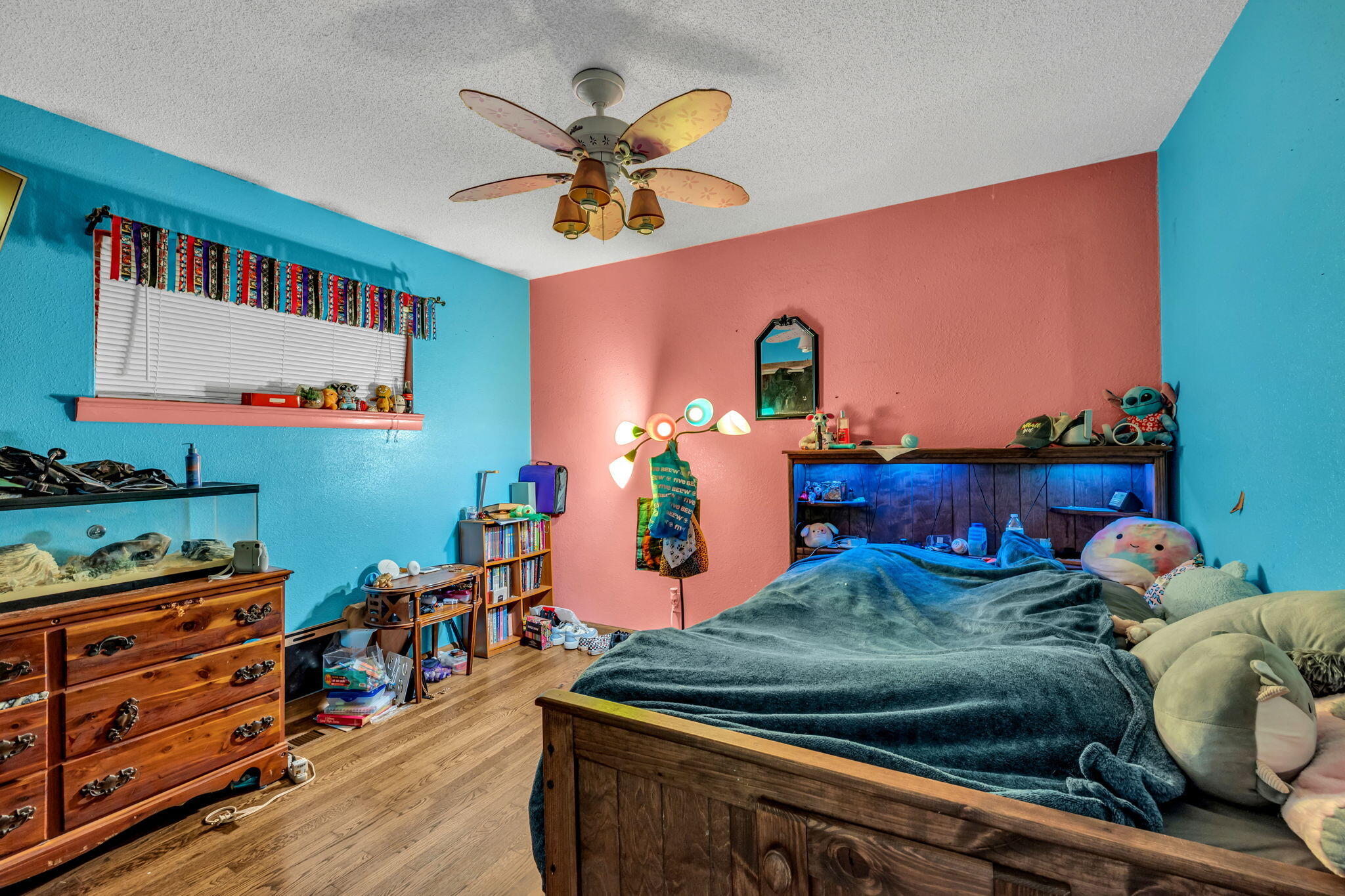 6 W Wotring Street